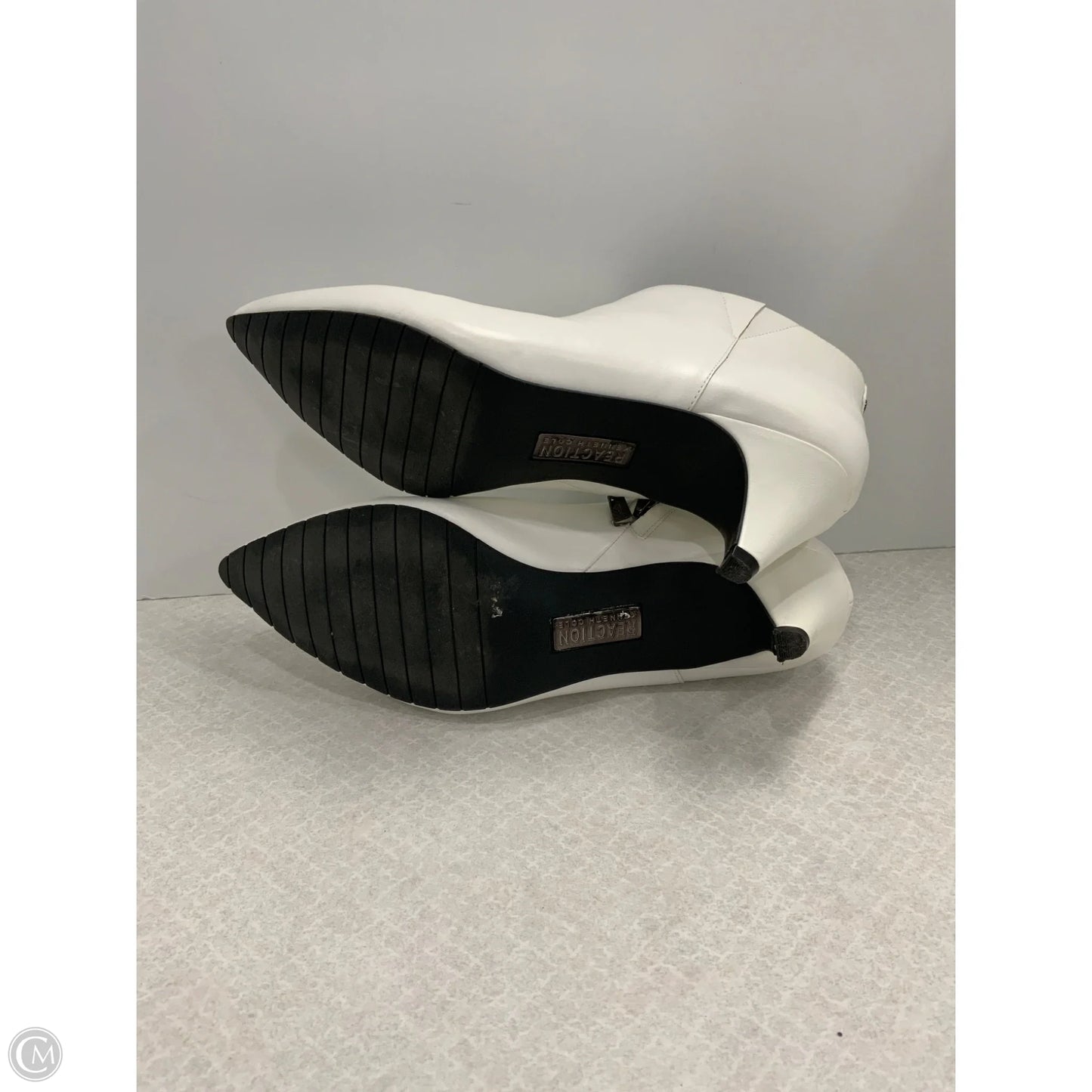 Boots Ankle Heels By Kenneth Cole Reaction In White, Size: 9.5