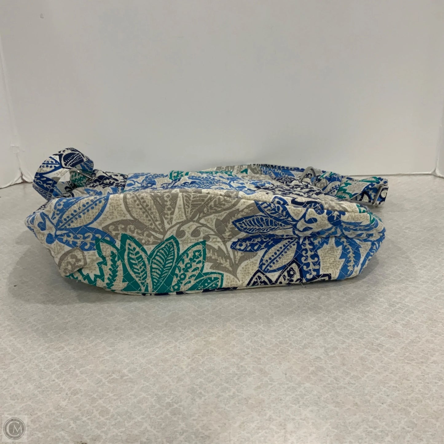 Handbag By Vera Bradley, Size: Medium