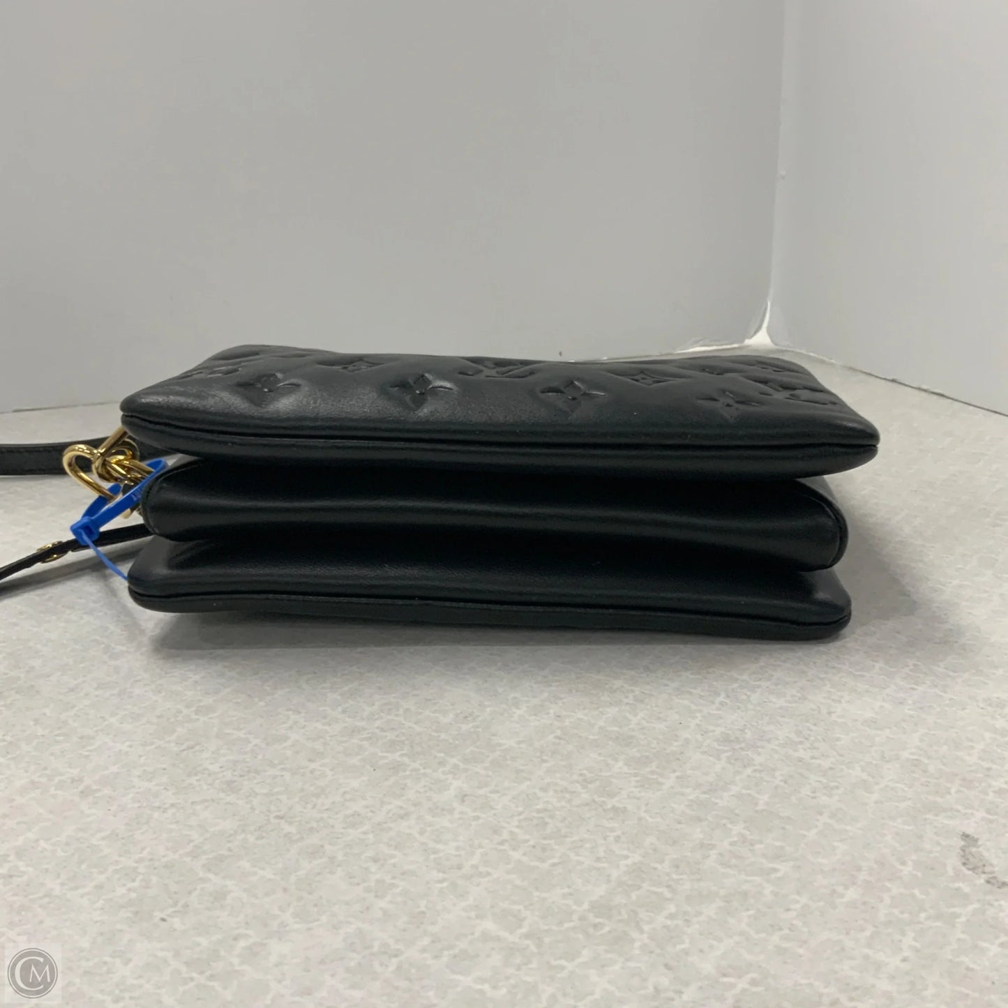 Handbag Luxury Designer By Louis Vuitton, Size: Medium