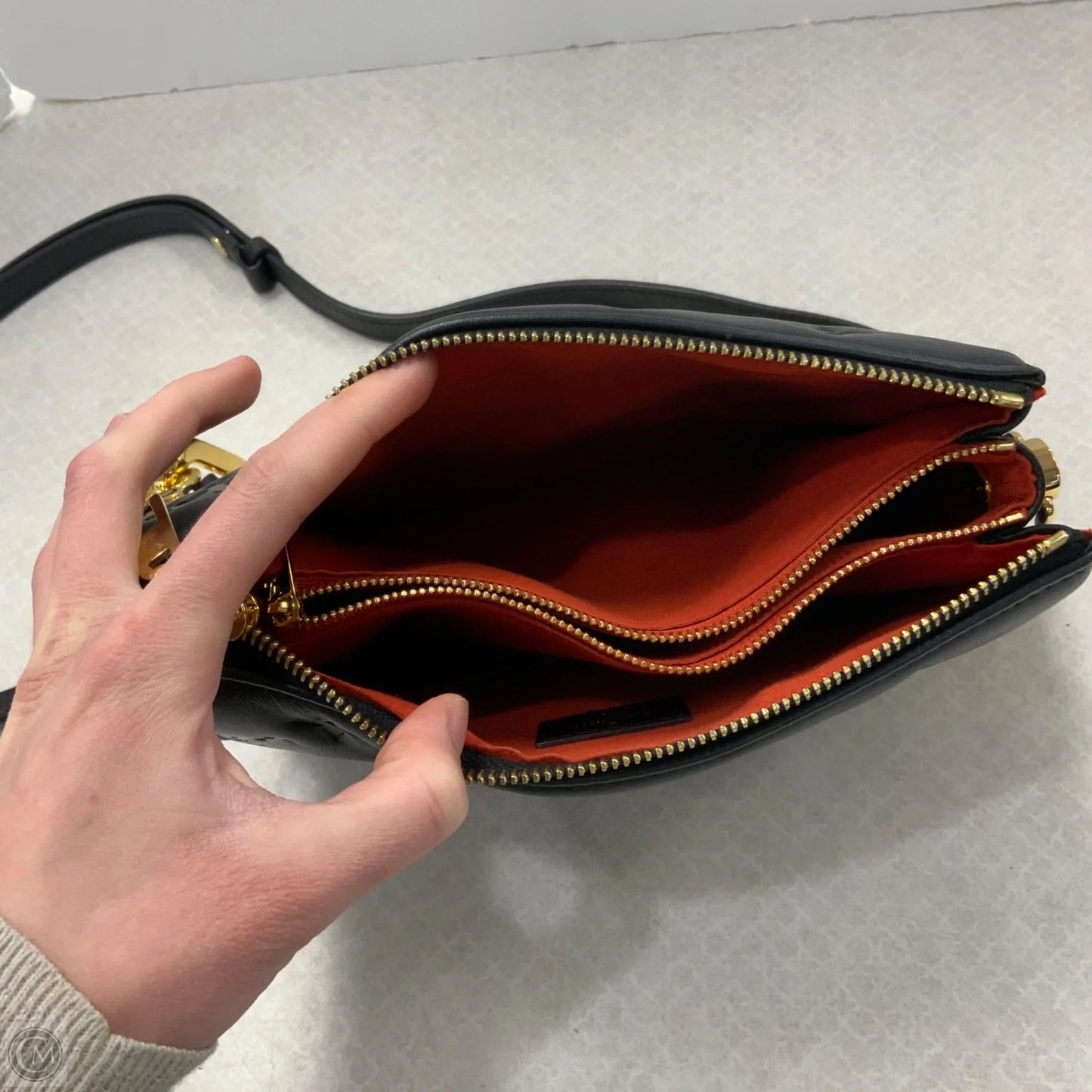 Handbag Luxury Designer By Louis Vuitton, Size: Medium