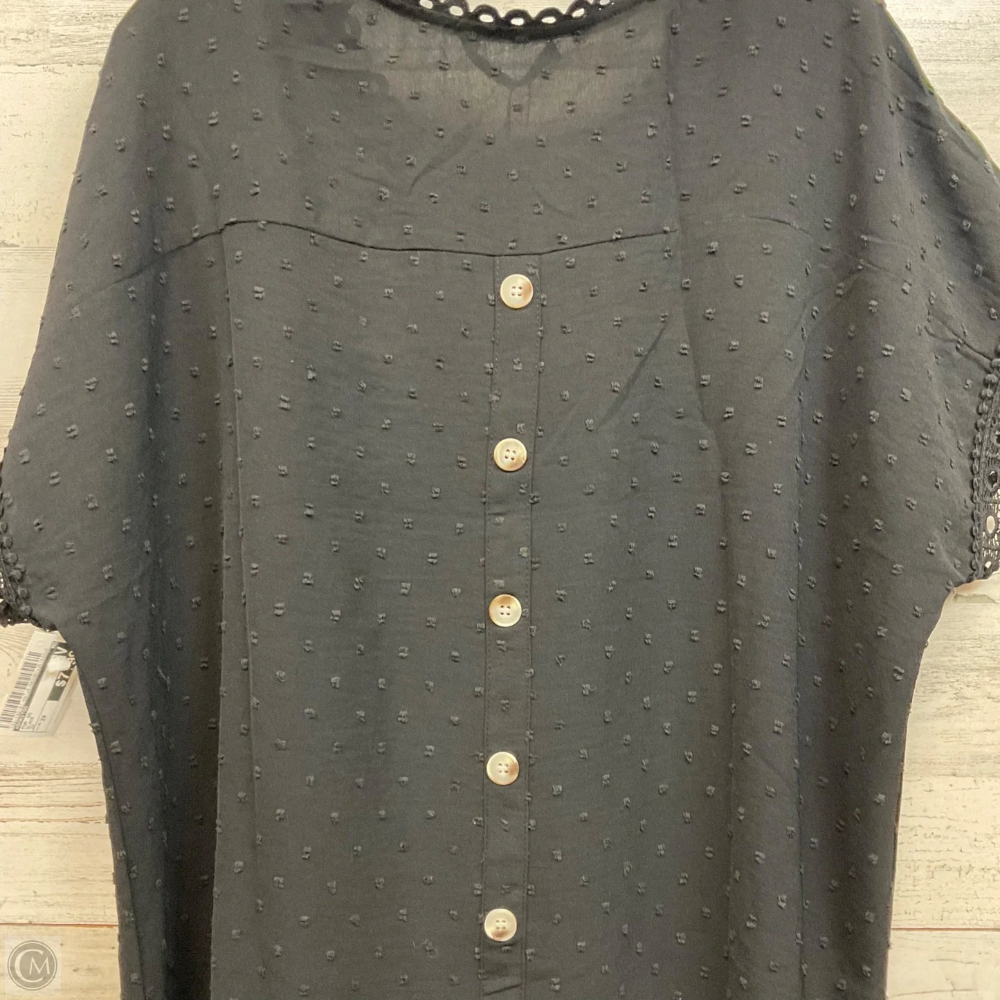 Top Short Sleeve By Dokotoo In Black, Size: 2x