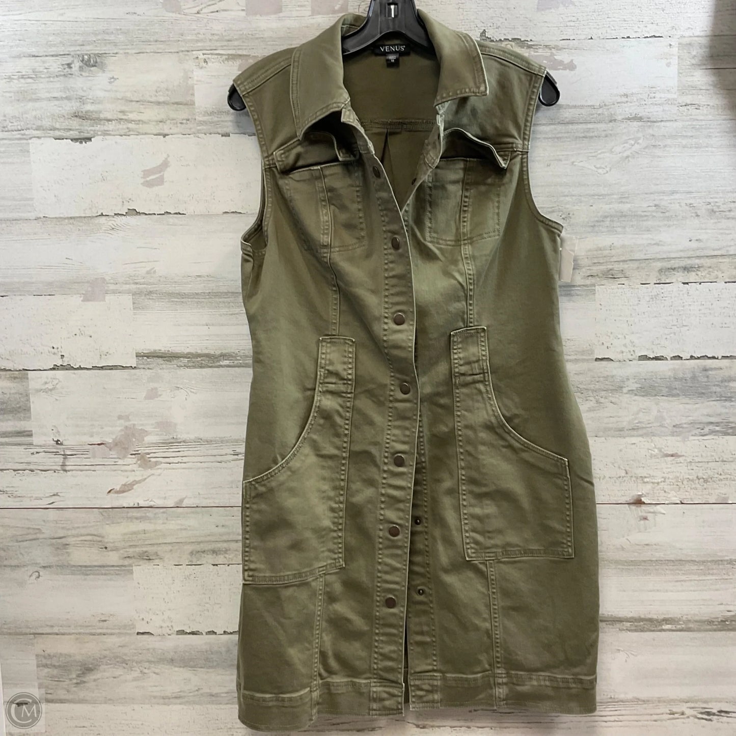 Dress Casual Short By Venus In Green, Size: L