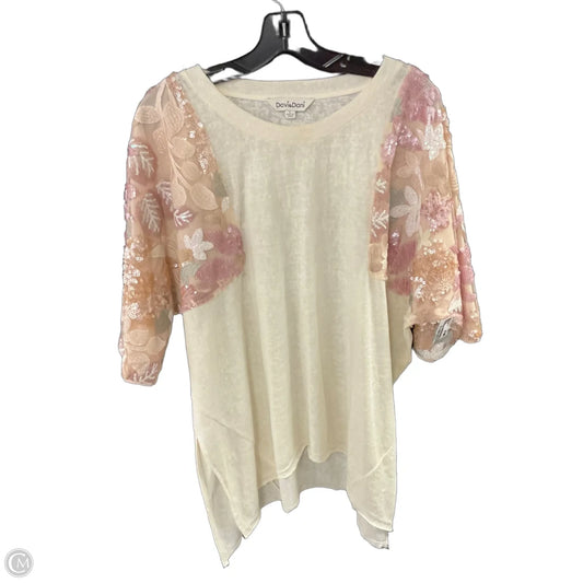 Top Short Sleeve By Davi & Dani In Cream, Size: L