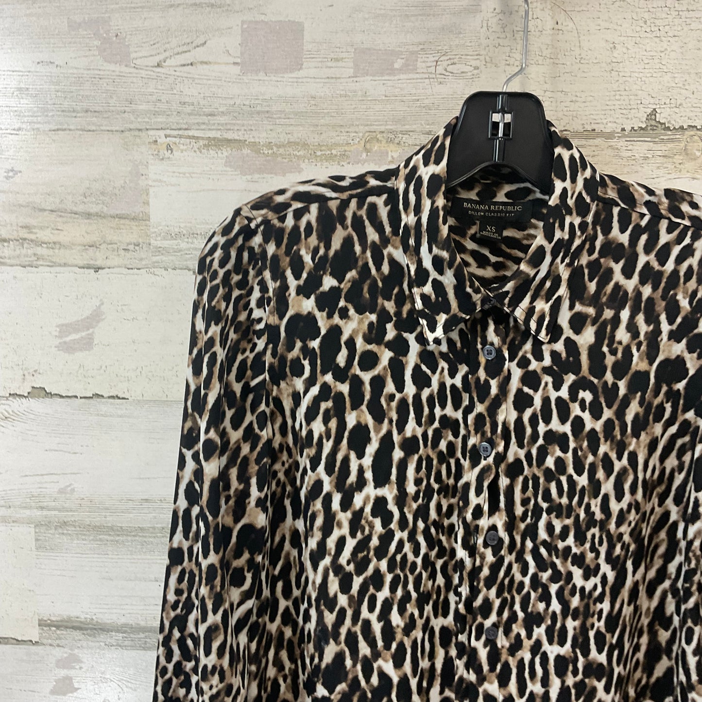 Blouse Long Sleeve By Banana Republic In Animal Print, Size: Xs