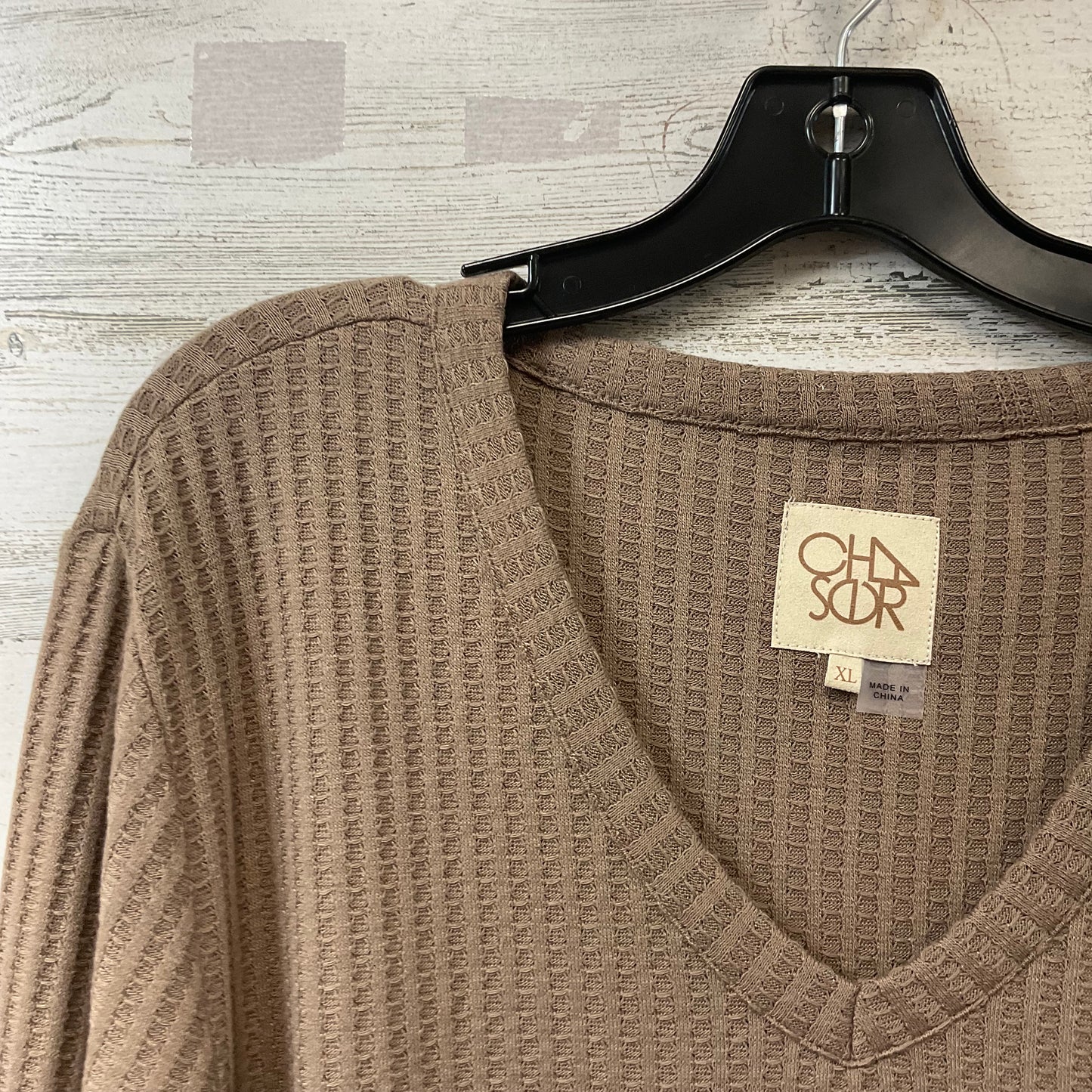 Top Long Sleeve By Chaser In Brown, Size: Xl