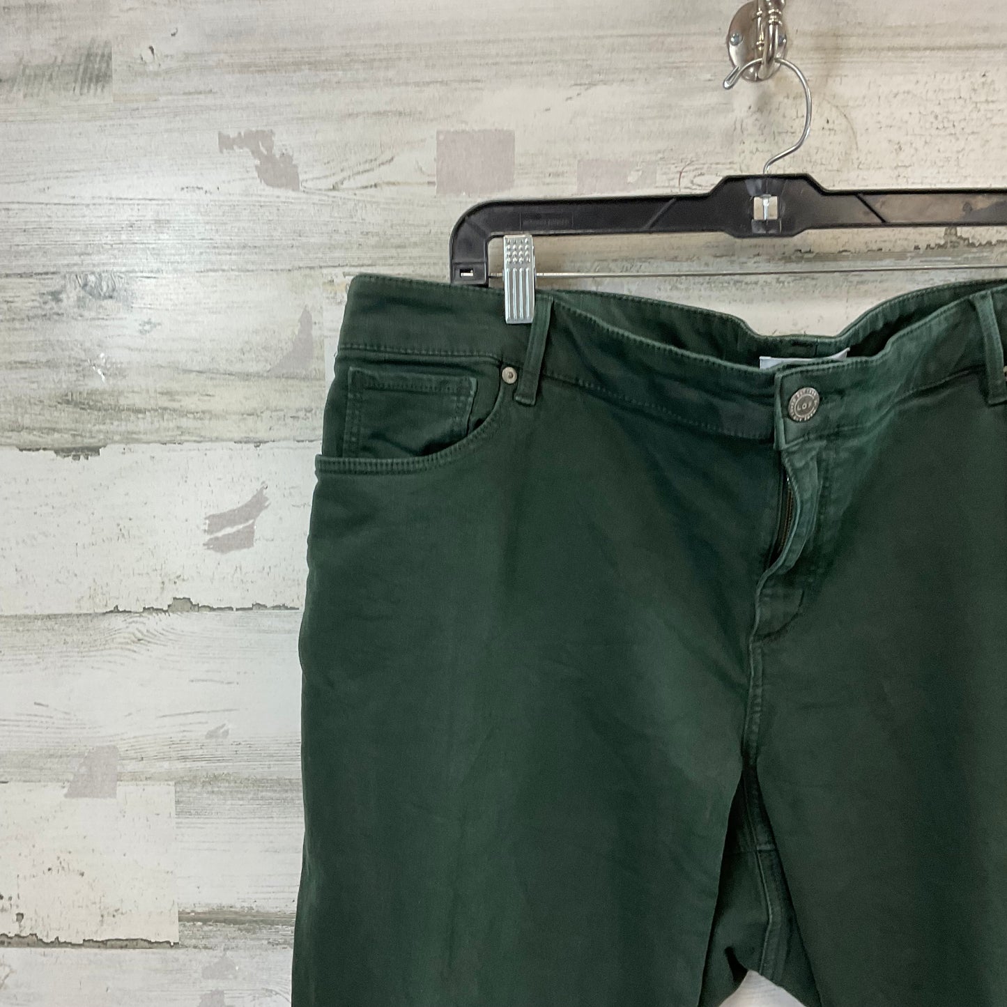 Pants Cropped By Loft In Green, Size: 22