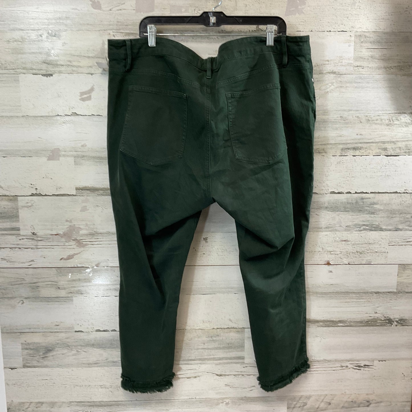 Pants Cropped By Loft In Green, Size: 22