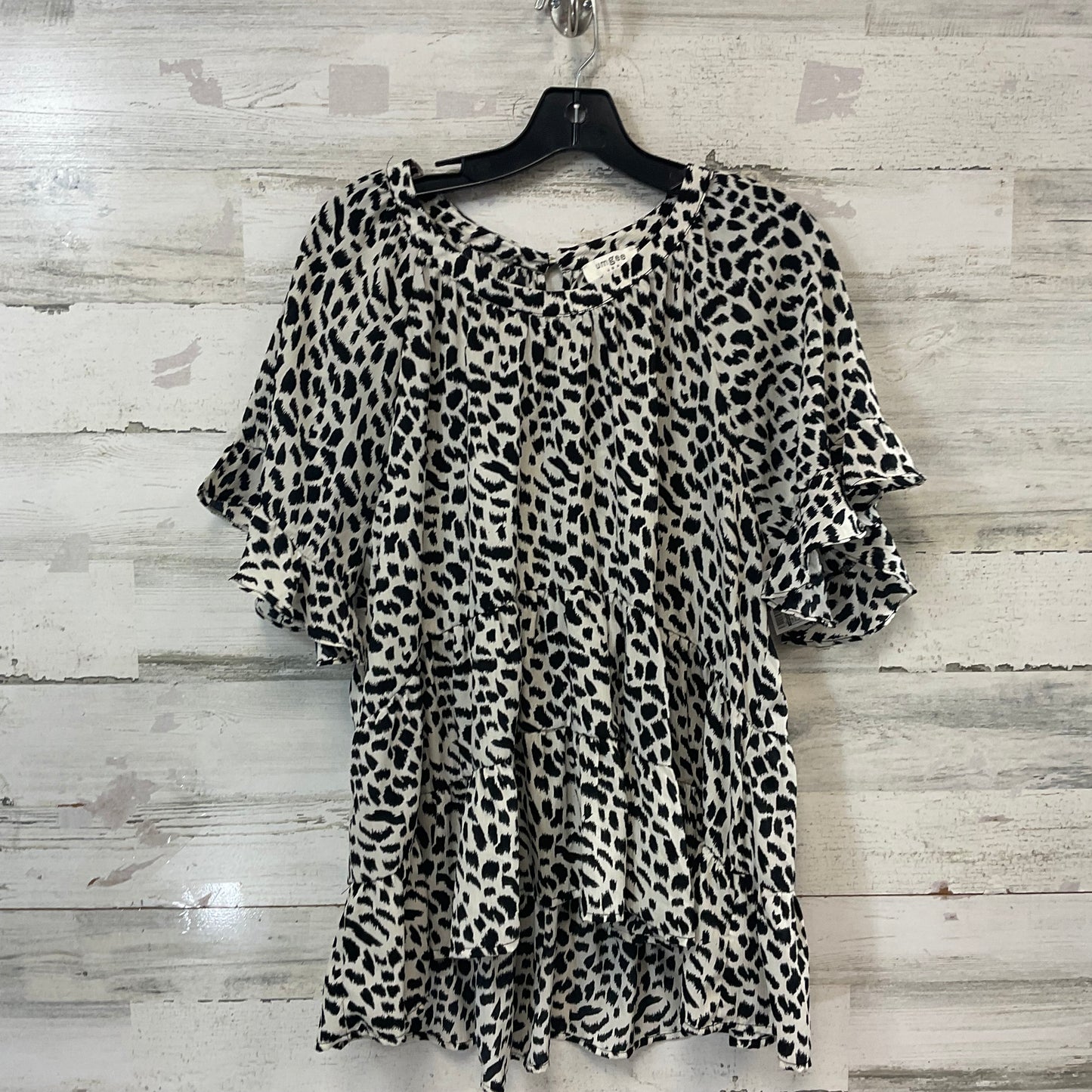 Top Short Sleeve By Umgee In Animal Print, Size: S