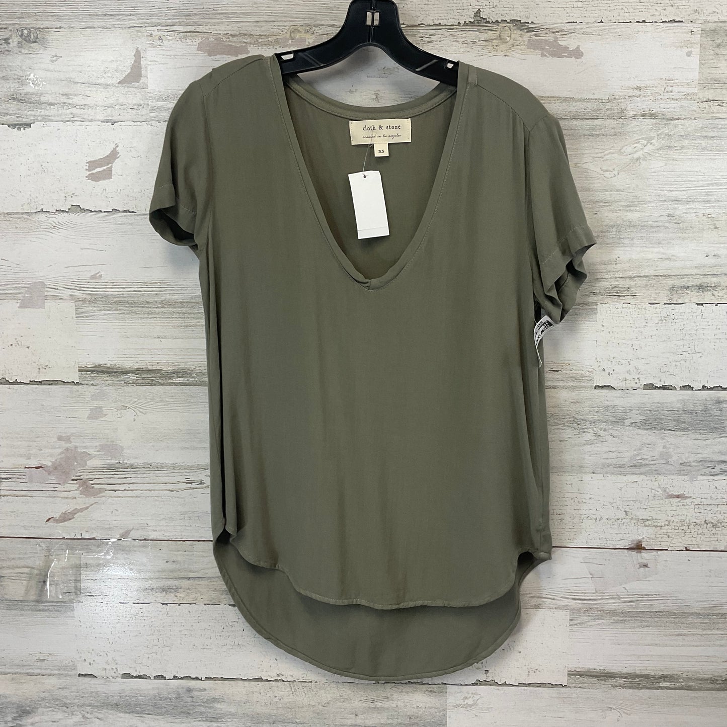 Blouse Short Sleeve By Cloth & Stone In Green, Size: Xs