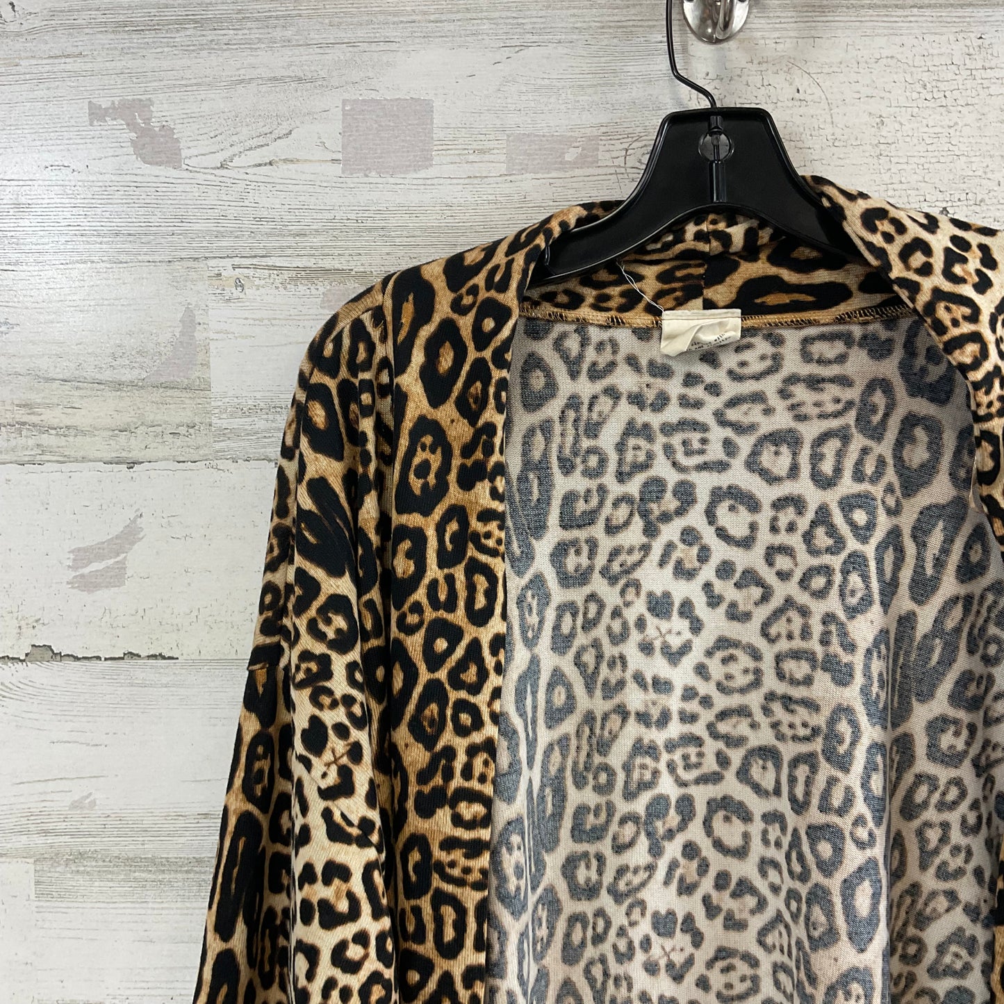 Cardigan By Artistic Works By Lu In Animal Print, Size: M