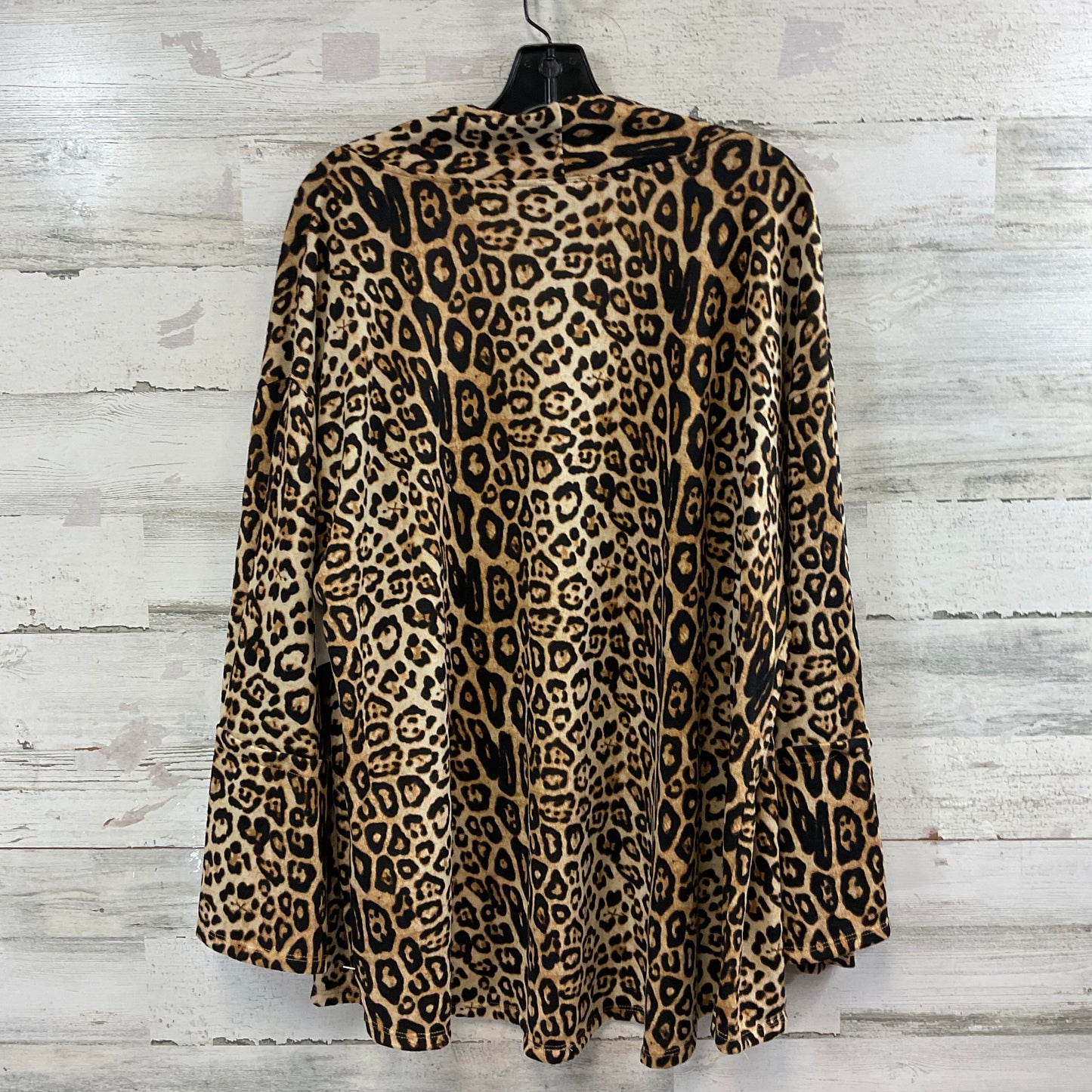 Cardigan By Artistic Works By Lu In Animal Print, Size: M