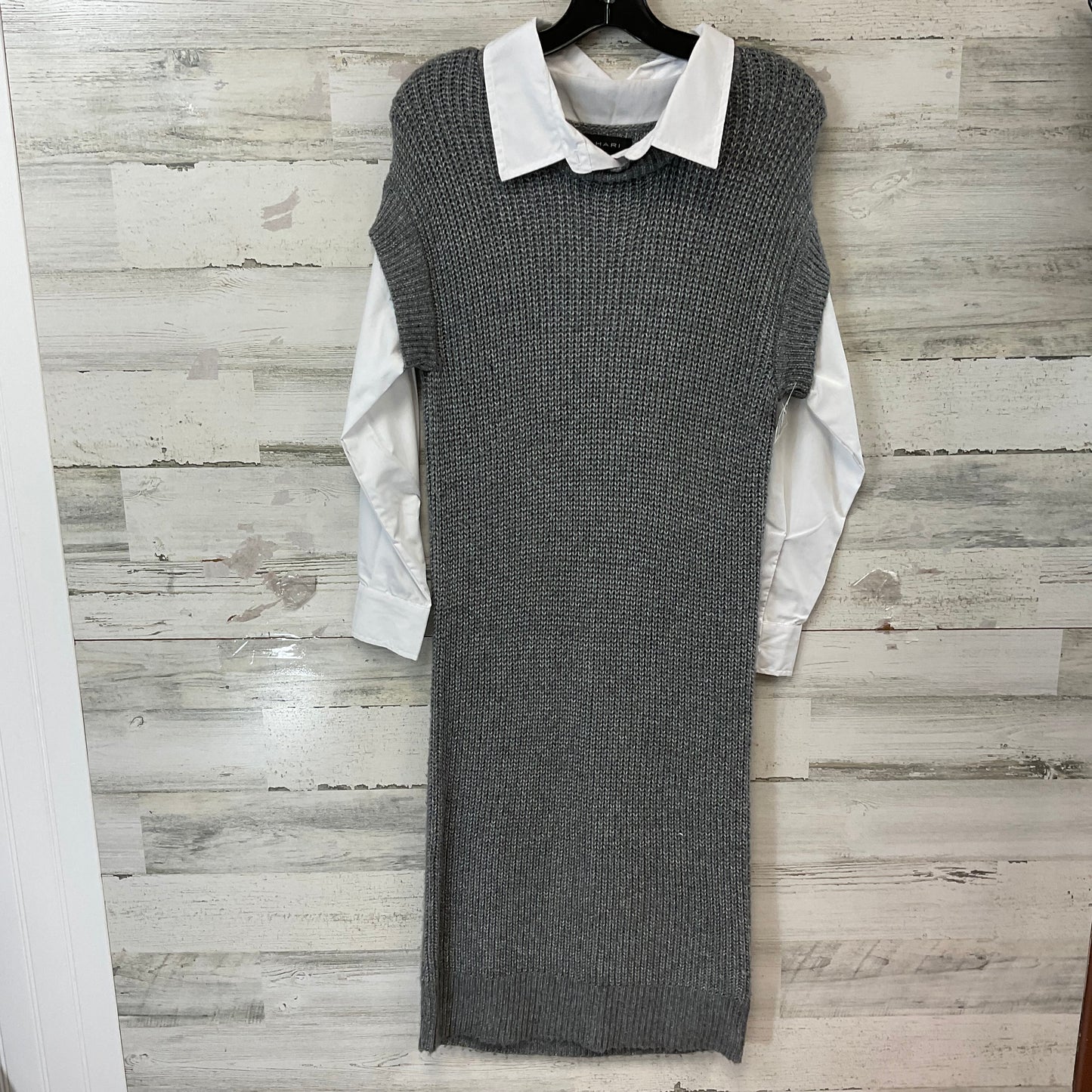 Dress Sweater By Tahari By Arthur Levine In Grey, Size: S