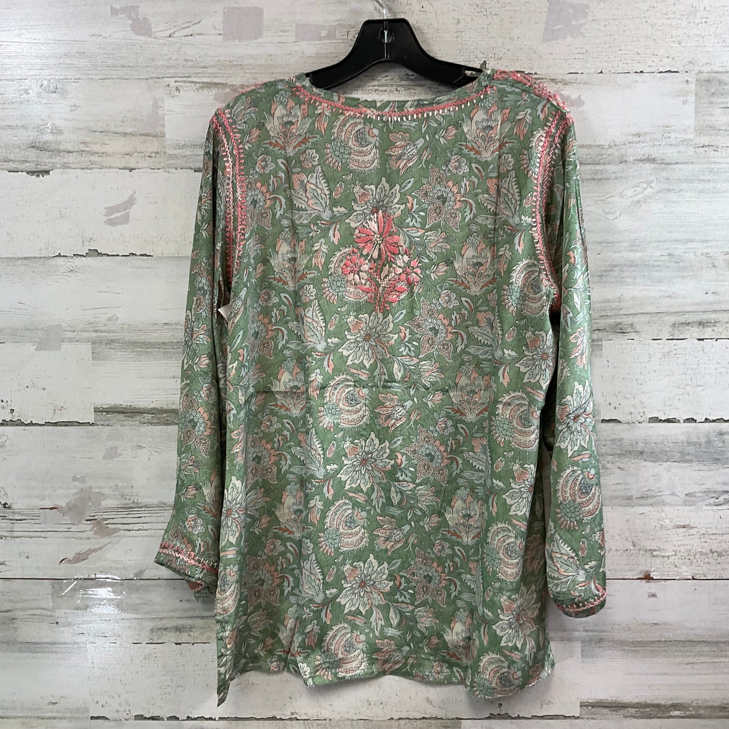 Top Long Sleeve By DOLMA In Green, Size: M