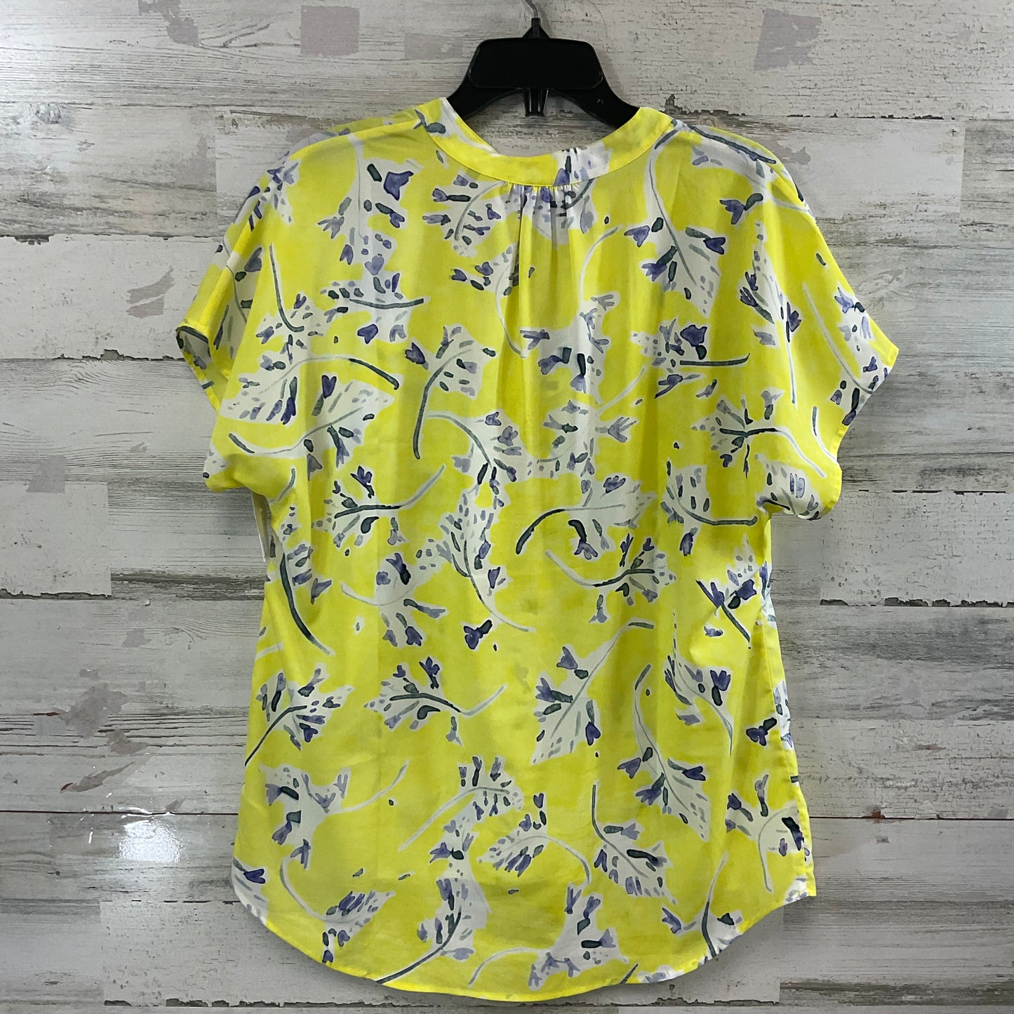 Top Short Sleeve By Cabi In Yellow, Size: M