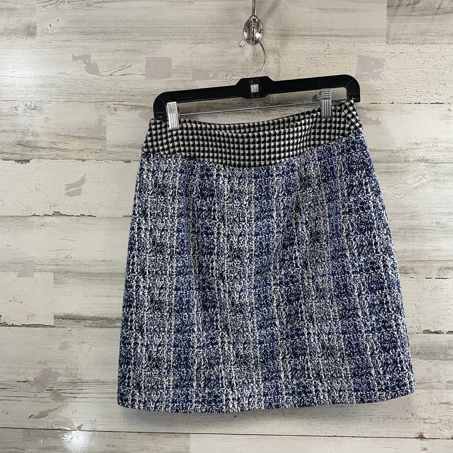 Skirt Mini & Short By Cabi In Blue, Size: 6