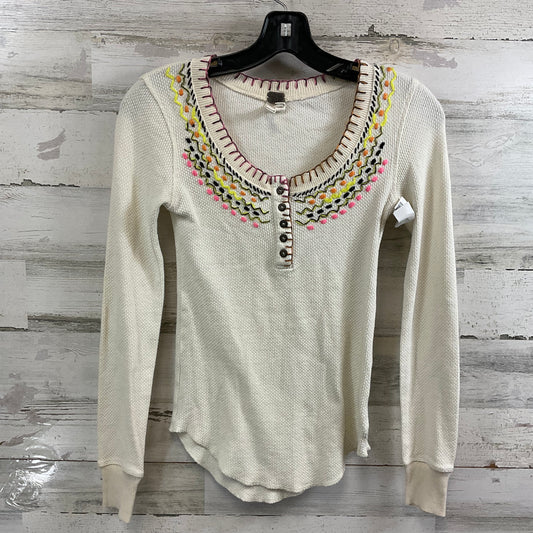 Top Long Sleeve By Free People In Cream, Size: Xs