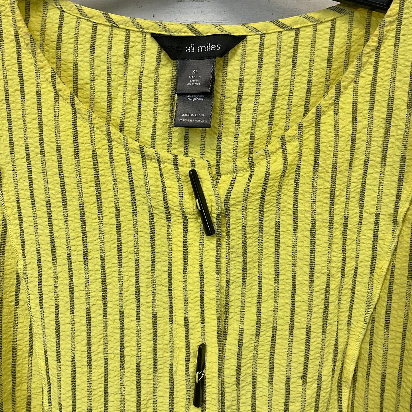 Top Long Sleeve By Ali Miles In Yellow, Size: Xl