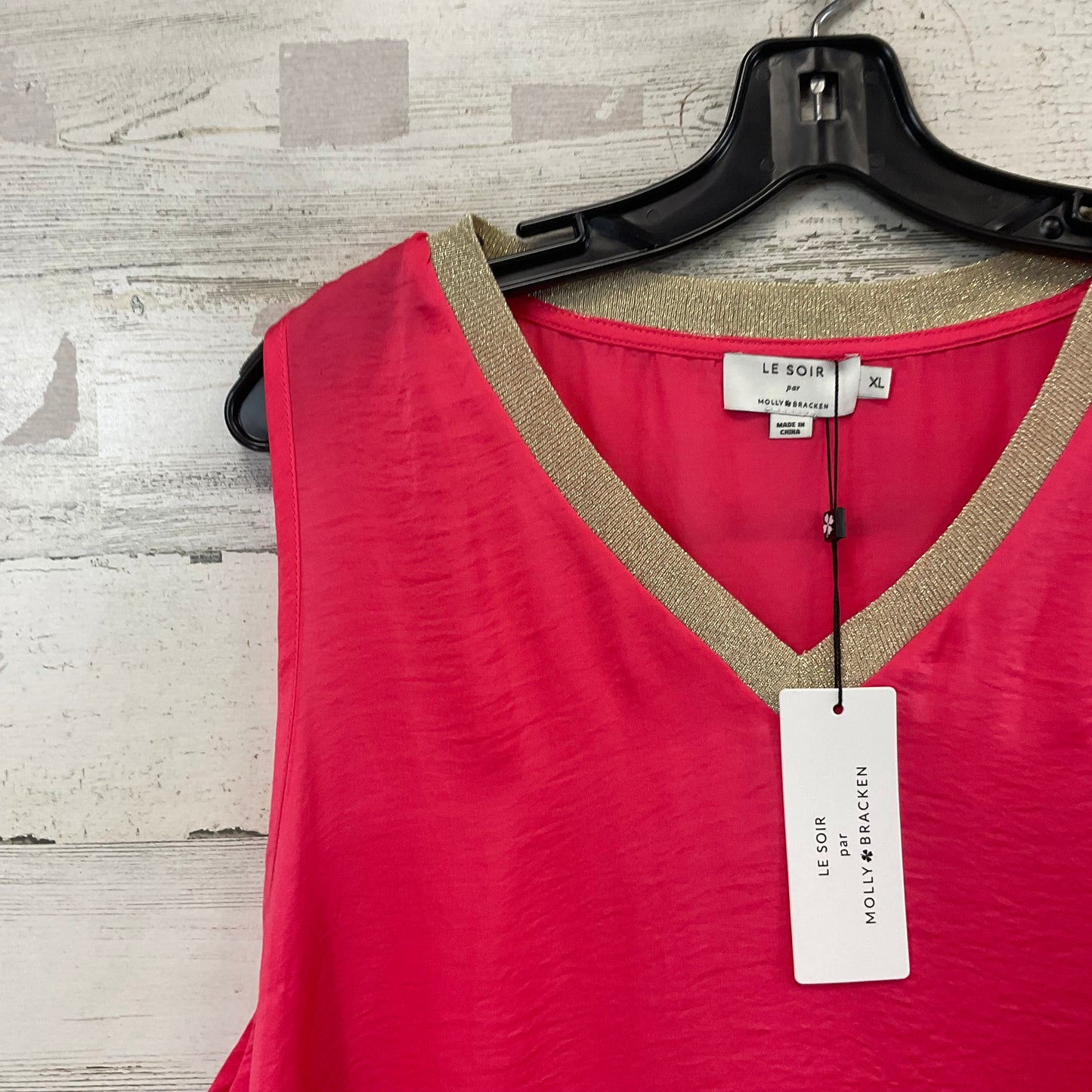 Top Sleeveless By Molly Bracken In Coral, Size: Xl