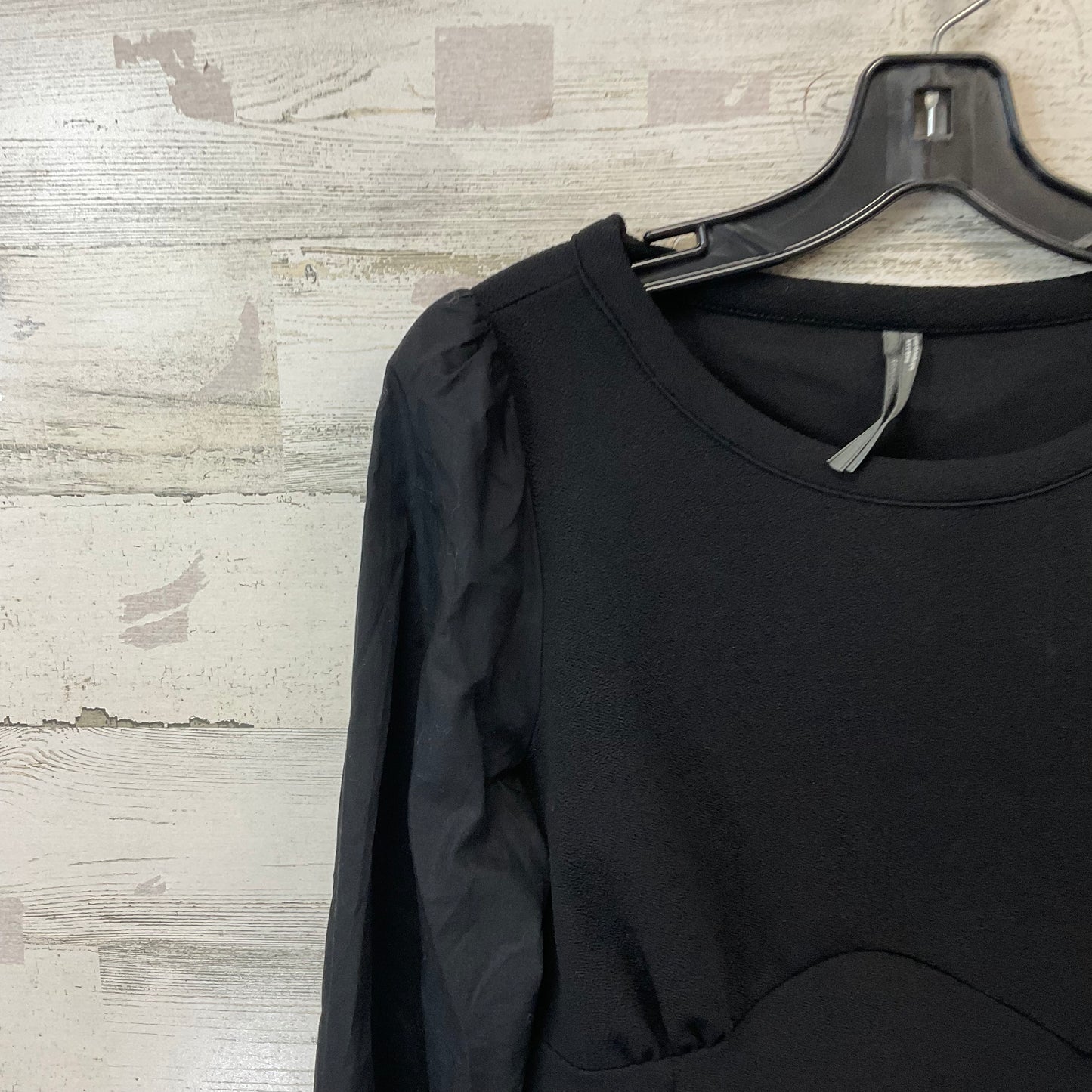 Top Long Sleeve By Anthropologie In Black, Size: M