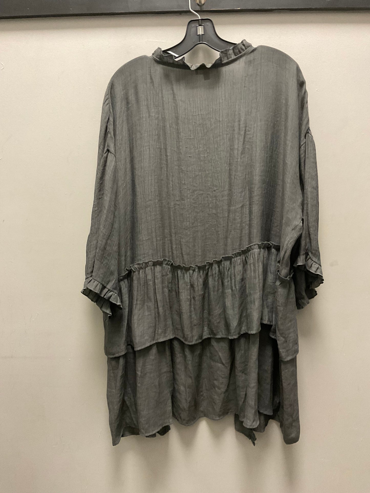 Kimono By Easel In Grey, Size: L