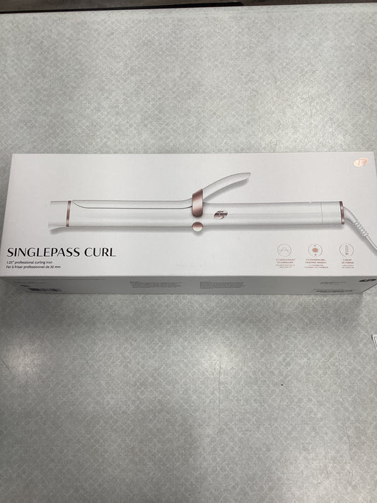 Hair Accessory By single pass curl