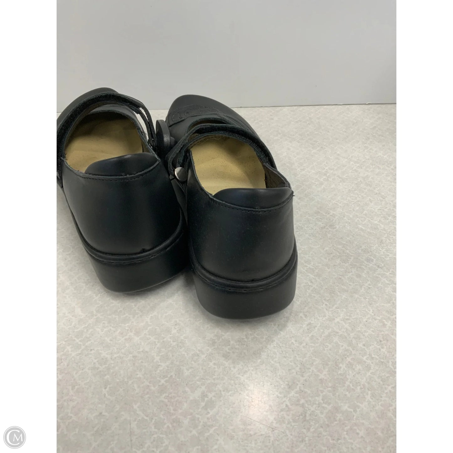 Shoes Flats By Naot In Black, Size: 6.5