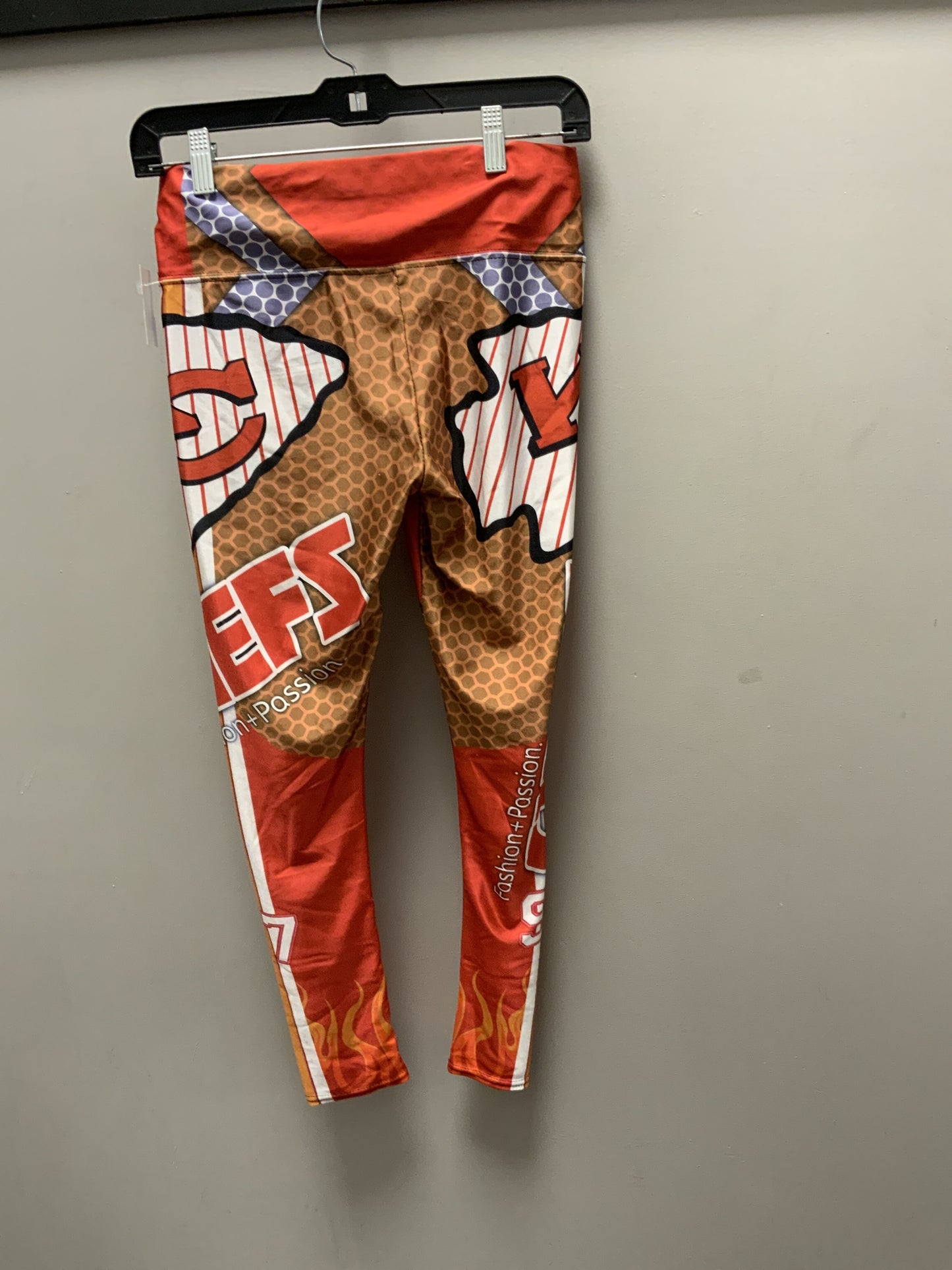 Athletic Leggings By Cme  Size: S