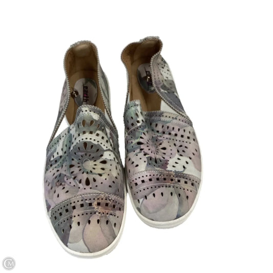 Shoes Flats By Earth In Green, Size: 10