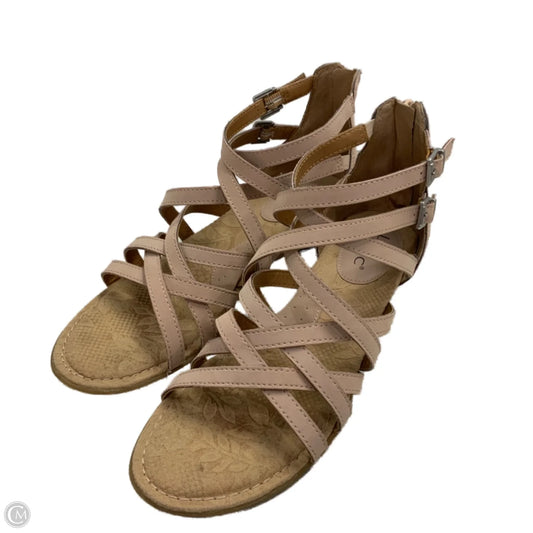 Sandals Flats By Boc In Tan, Size: 6