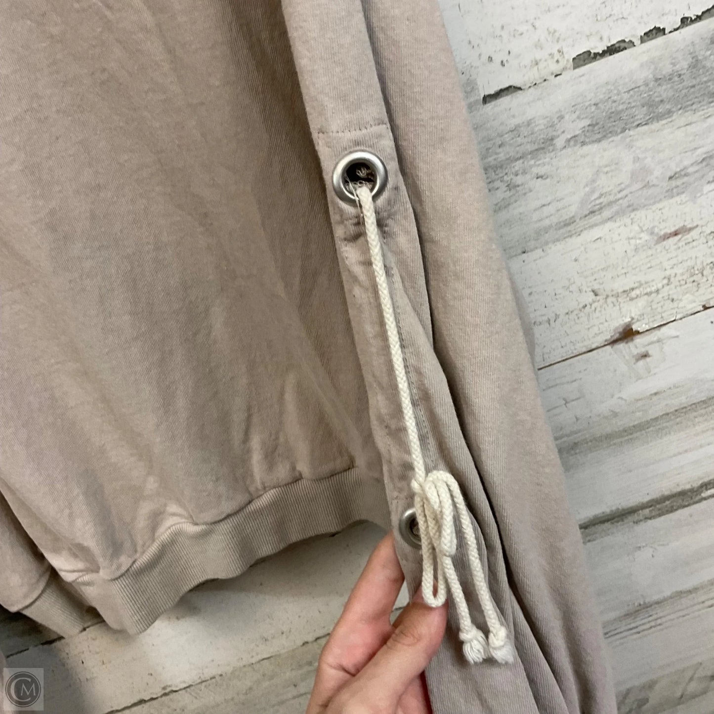 Top Long Sleeve By Listicle In Beige, Size: S