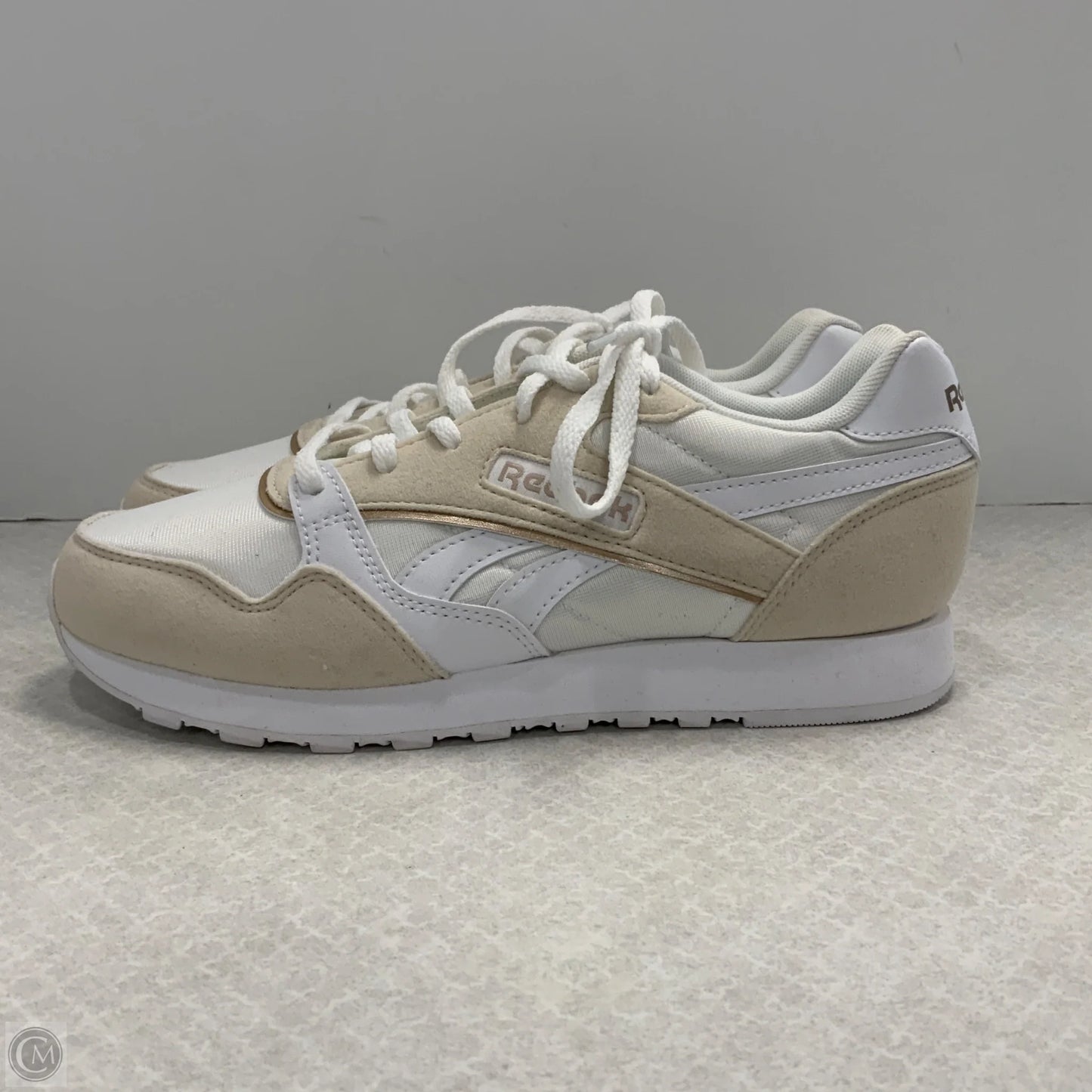 Shoes Athletic By Reebok In White, Size: 7
