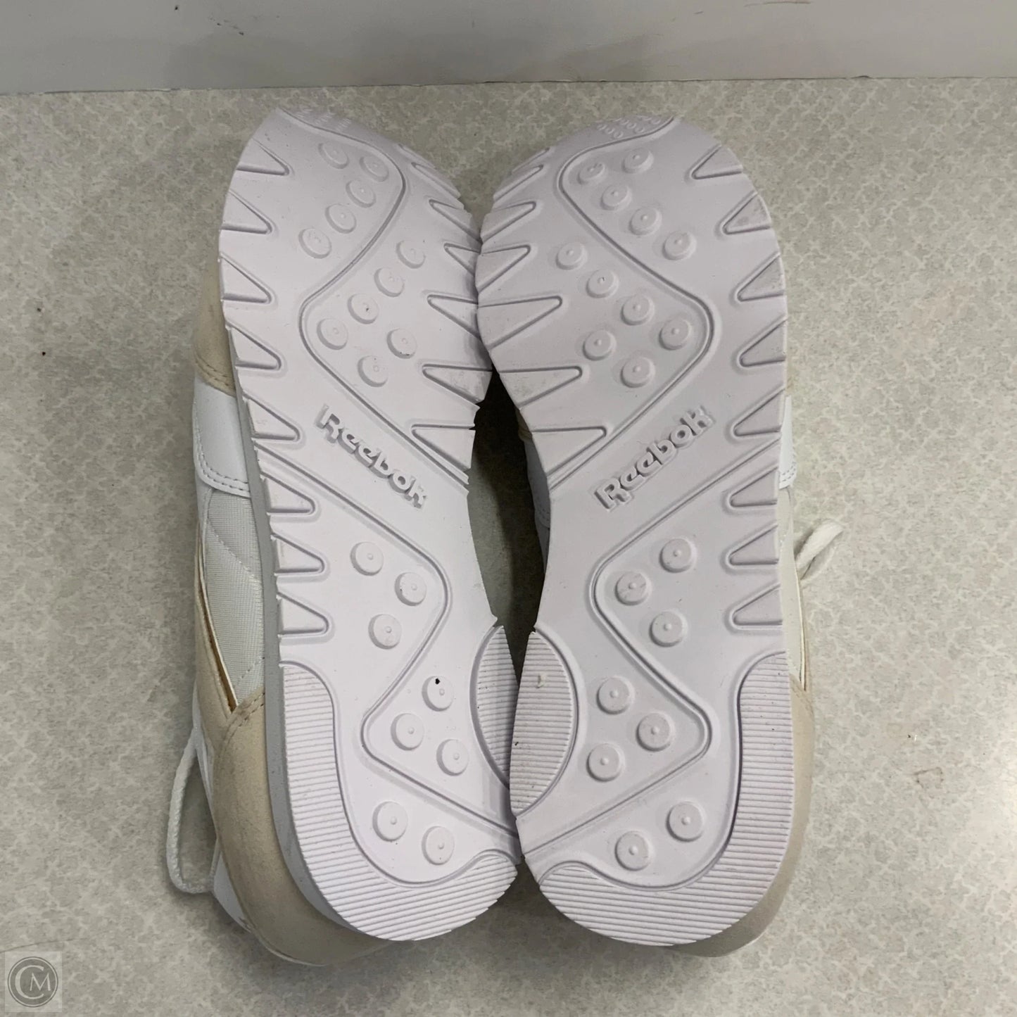 Shoes Athletic By Reebok In White, Size: 7