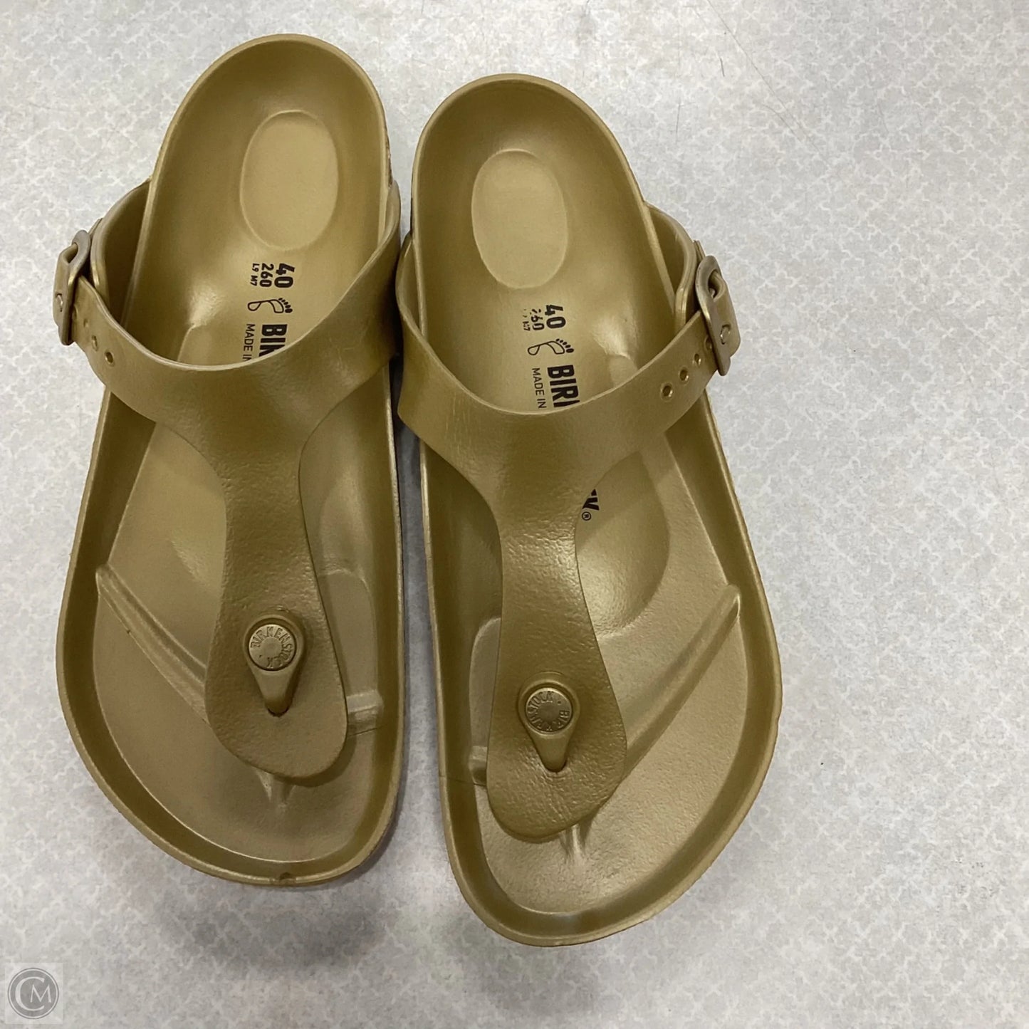 Sandals Flats By Birkenstock In Gold, Size: 9