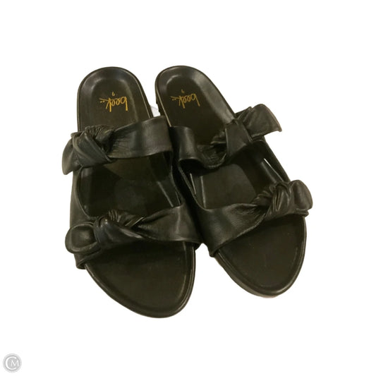 Sandals Flats By beek  In Black, Size: 9