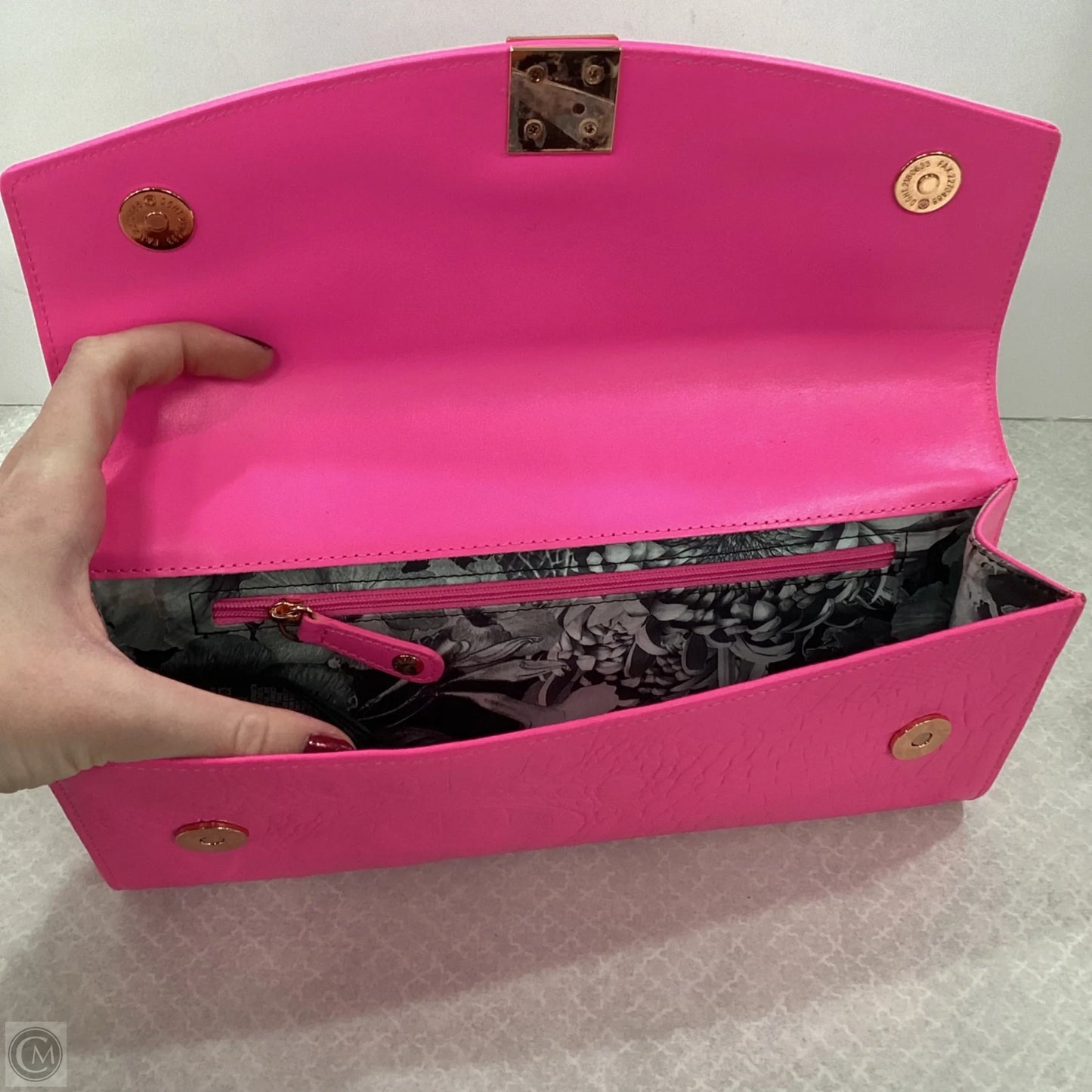Clutch By Ted Baker, Size: Medium