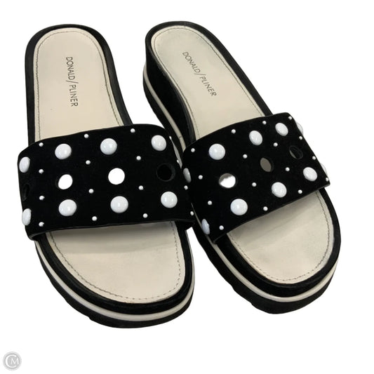 Sandals Flats By Donald Pliner In Black & White, Size: 8.5
