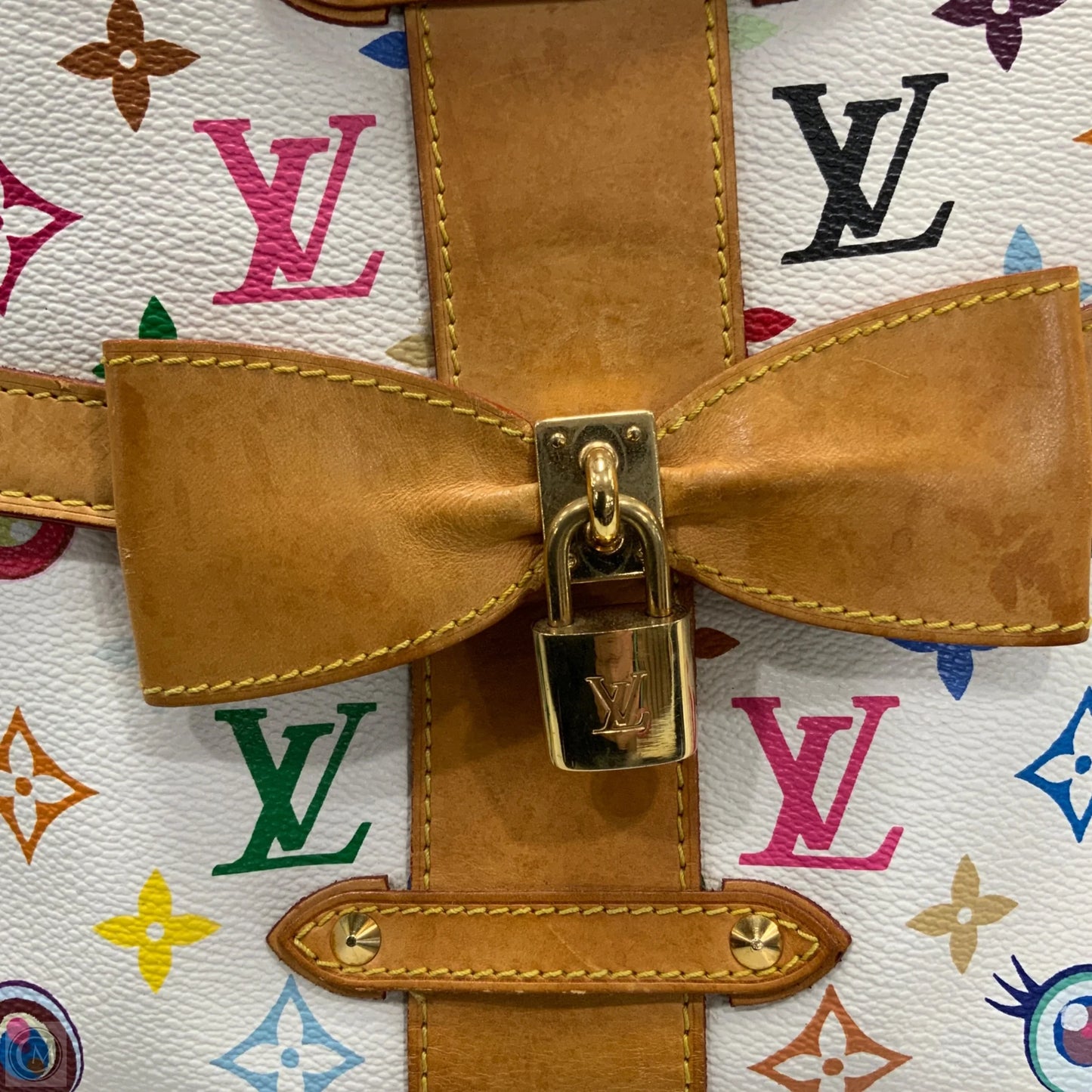 Handbag Luxury Designer By Louis Vuitton, Size: Medium