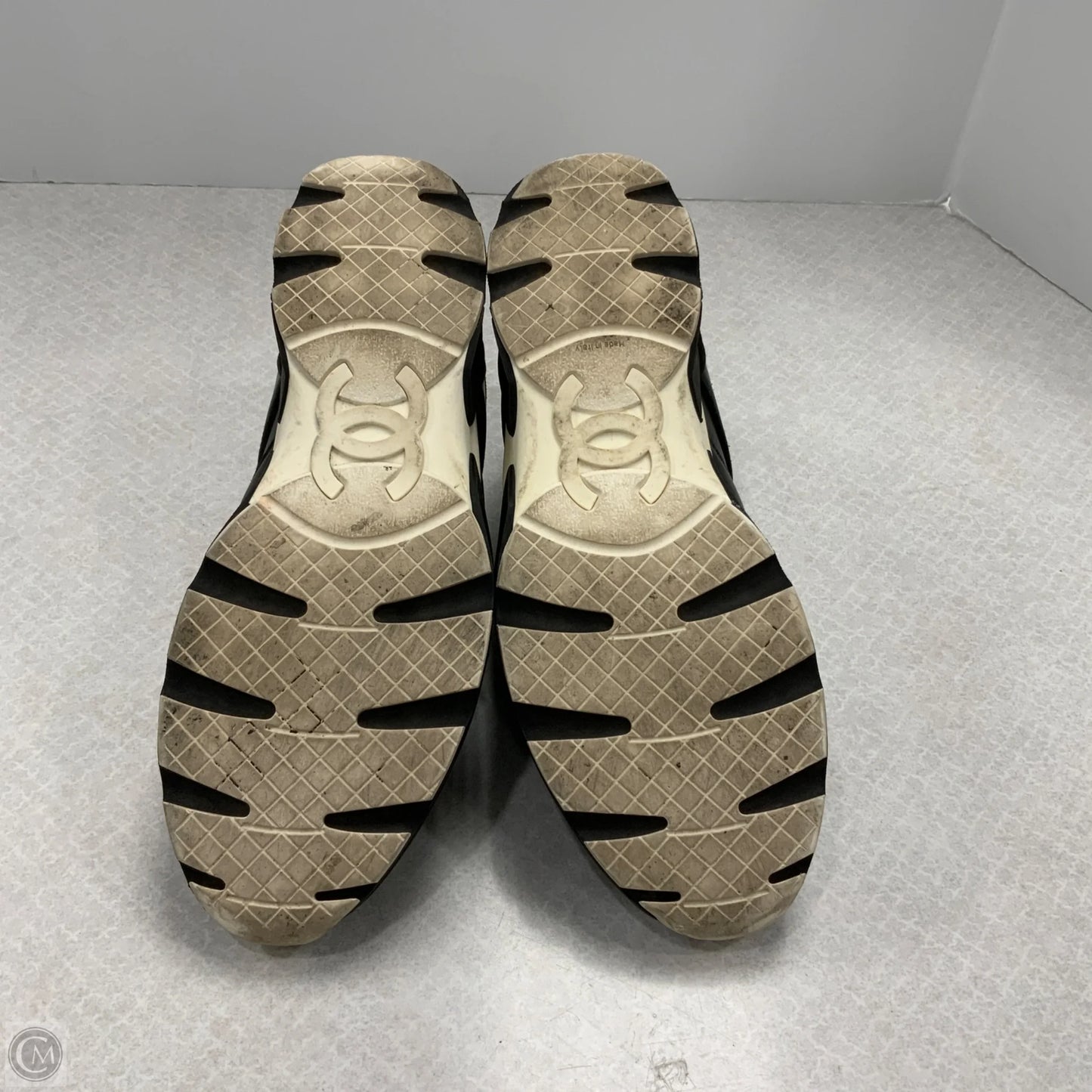 Shoes Luxury Designer By Chanel In Black, Size: 10