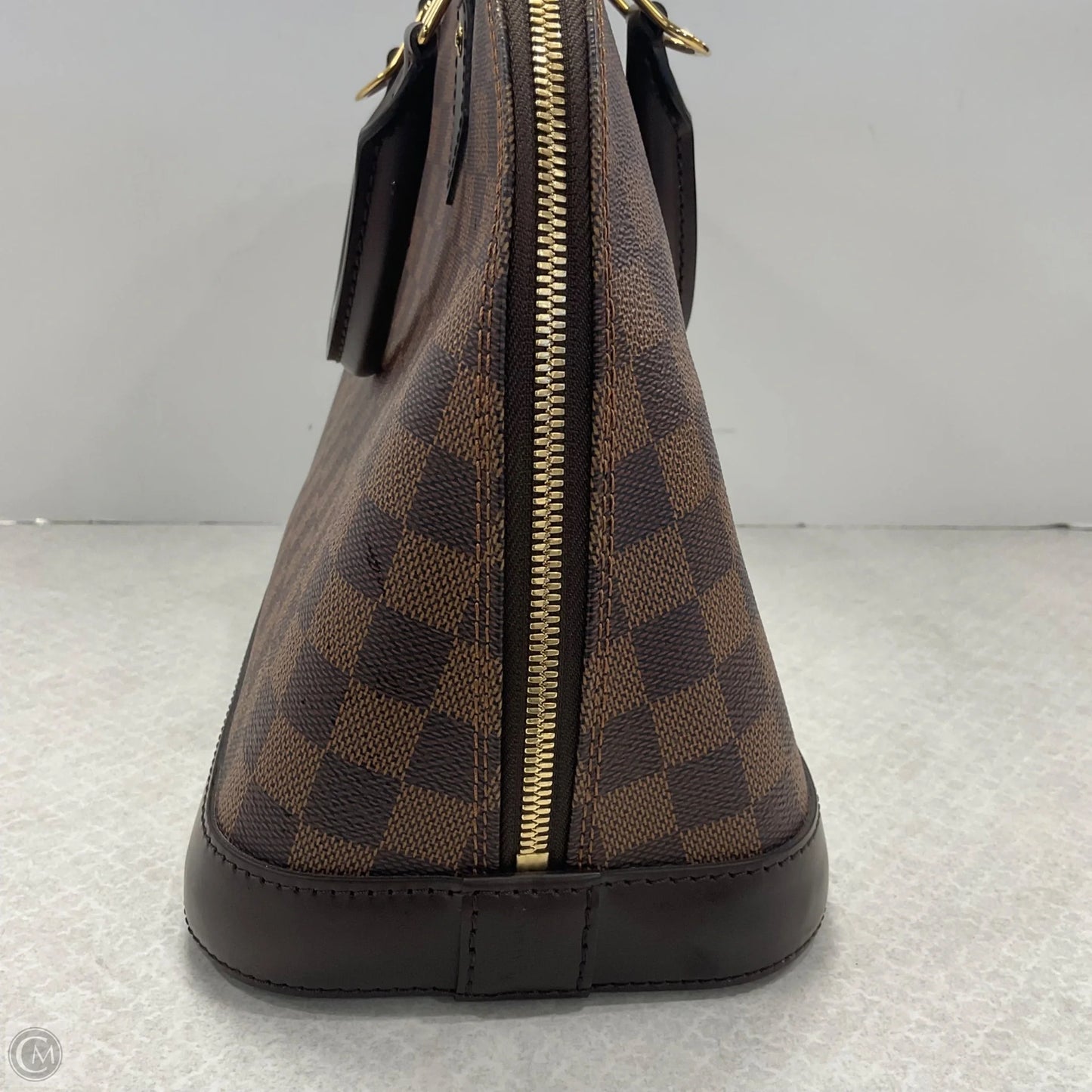 Handbag Luxury Designer By Louis Vuitton, Size: Medium