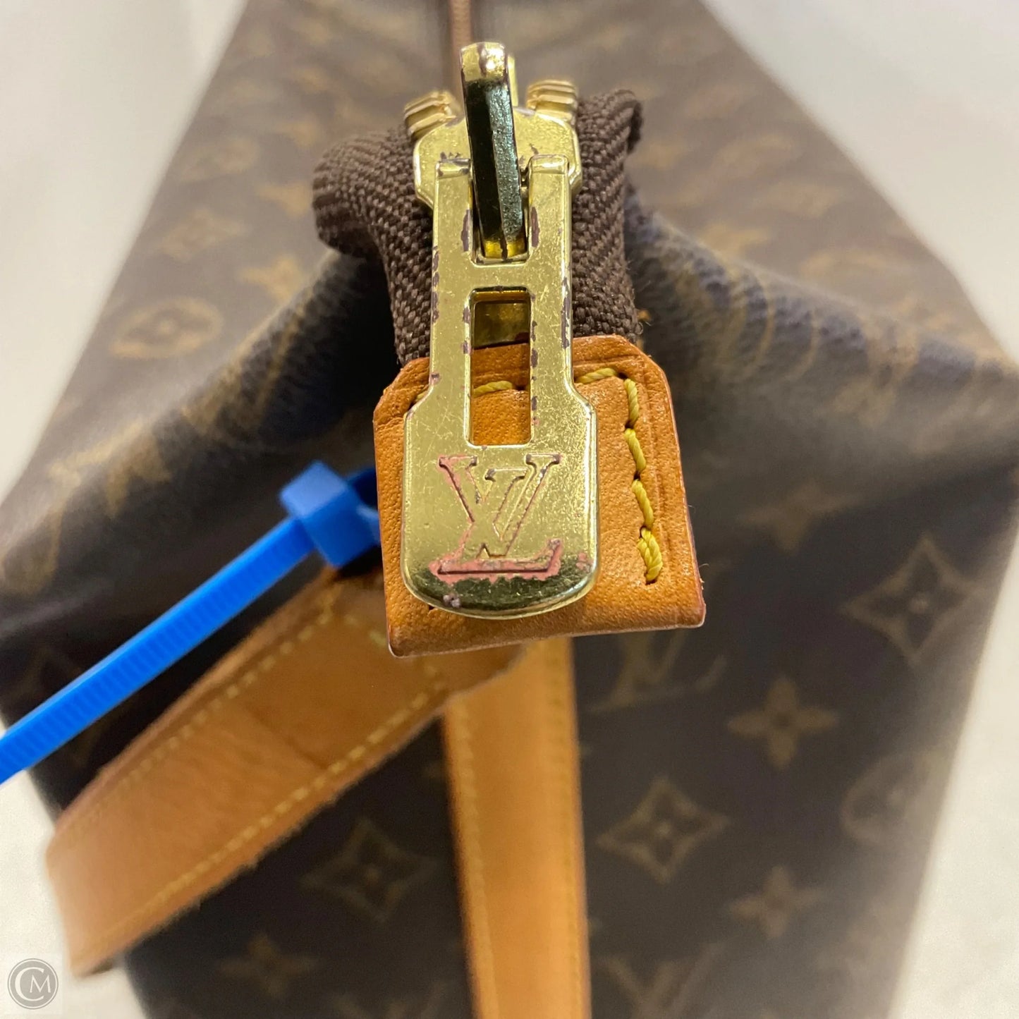 Handbag Luxury Designer By Louis Vuitton, Size: Large