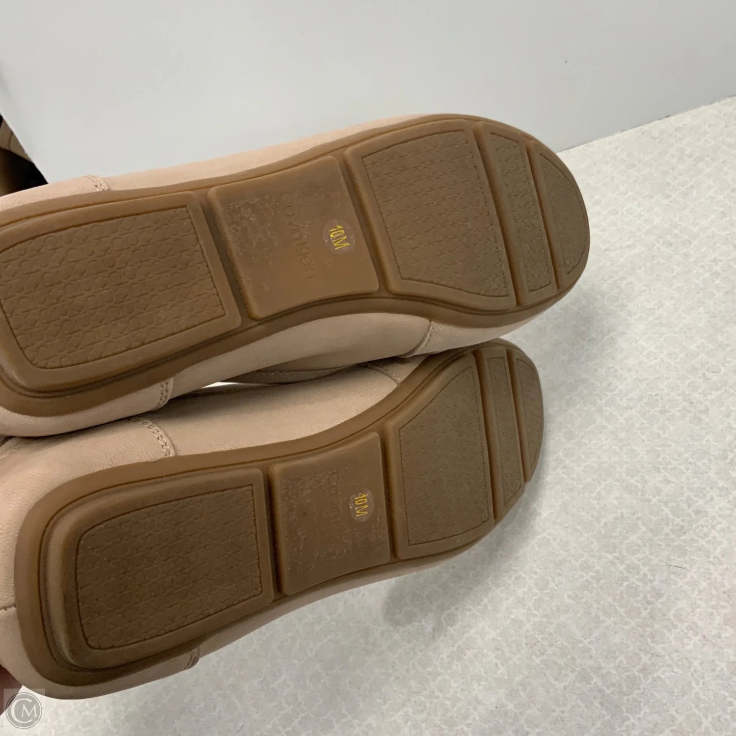 Shoes Flats By Calvin Klein In Beige, Size: 10