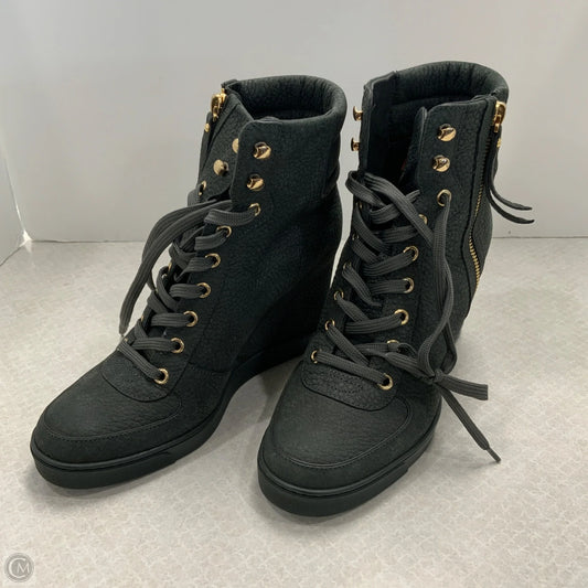 Boots Luxury Designer By Louis Vuitton In Grey, Size: 8.5