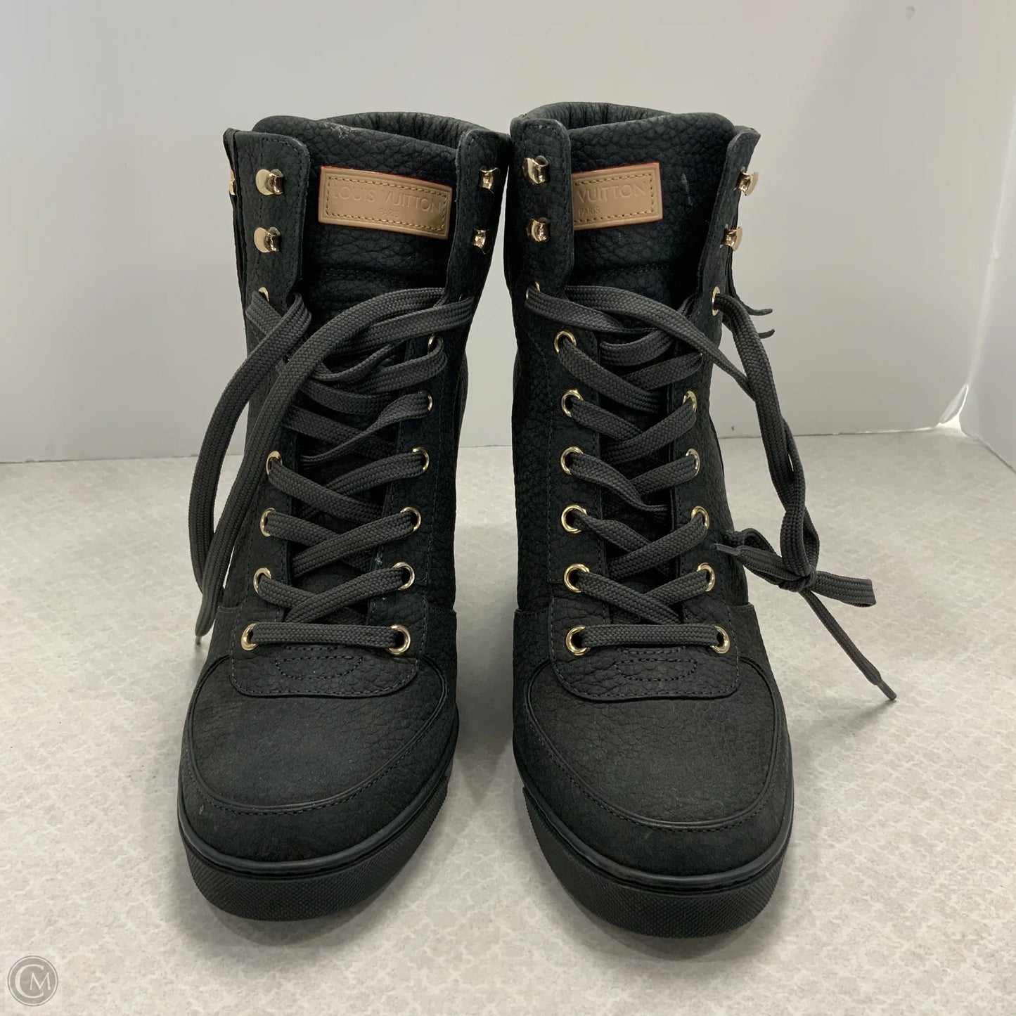 Boots Luxury Designer By Louis Vuitton In Grey, Size: 8.5