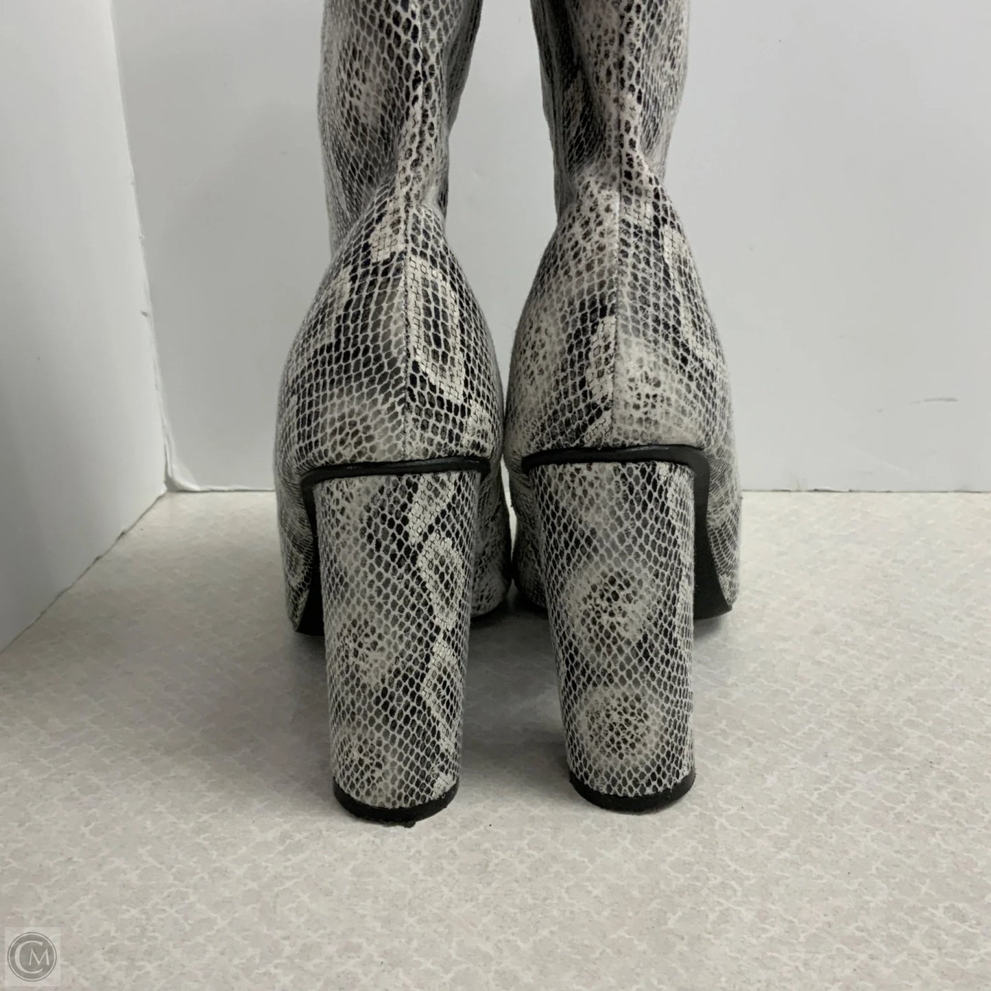 Boots Ankle Heels By Fashion Nova In Snakeskin Print, Size: 11