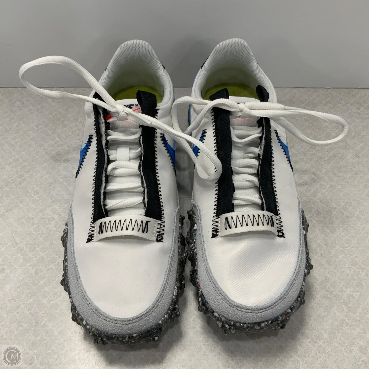 Shoes Athletic By Nike In White, Size: 6