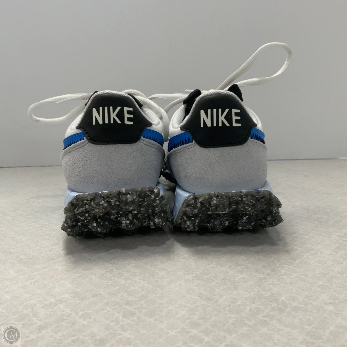 Shoes Athletic By Nike In White, Size: 6