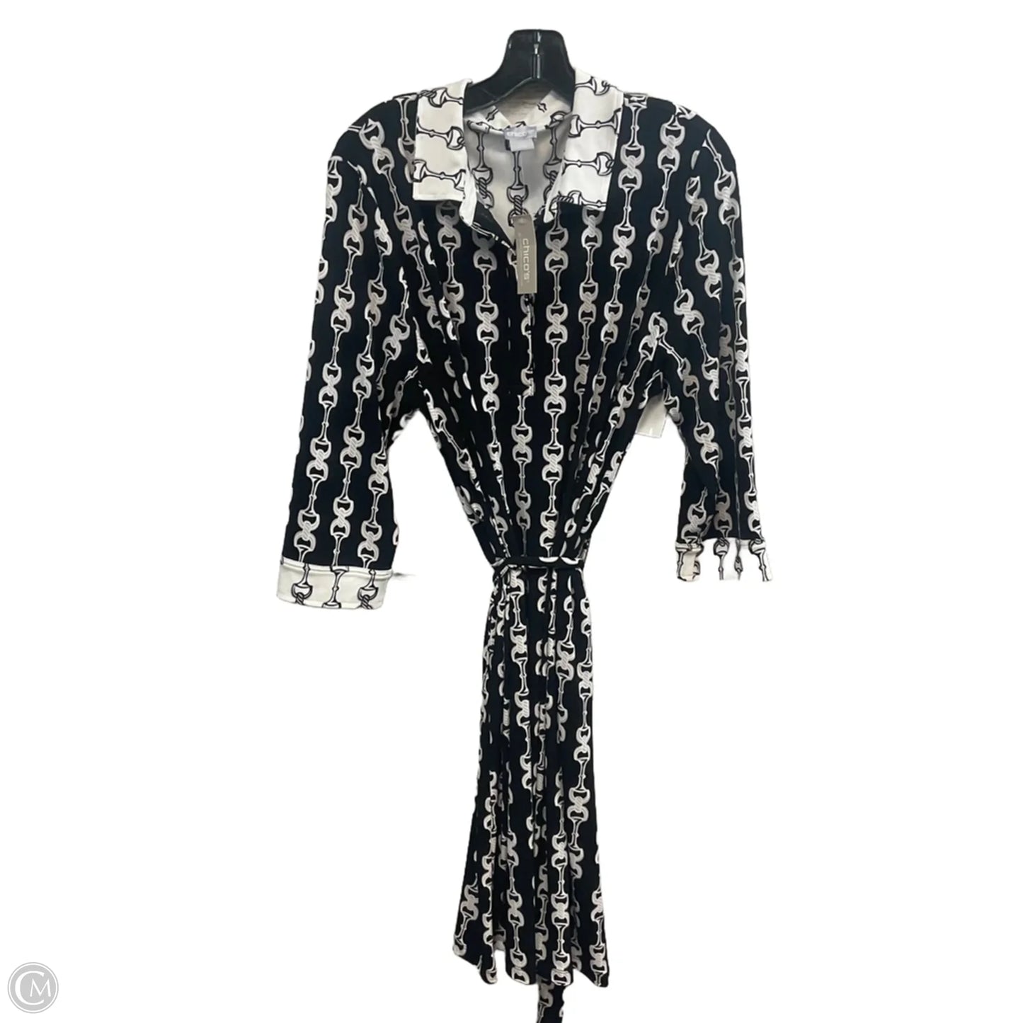 Dress Casual Short By Chicos In Black & White, Size: L