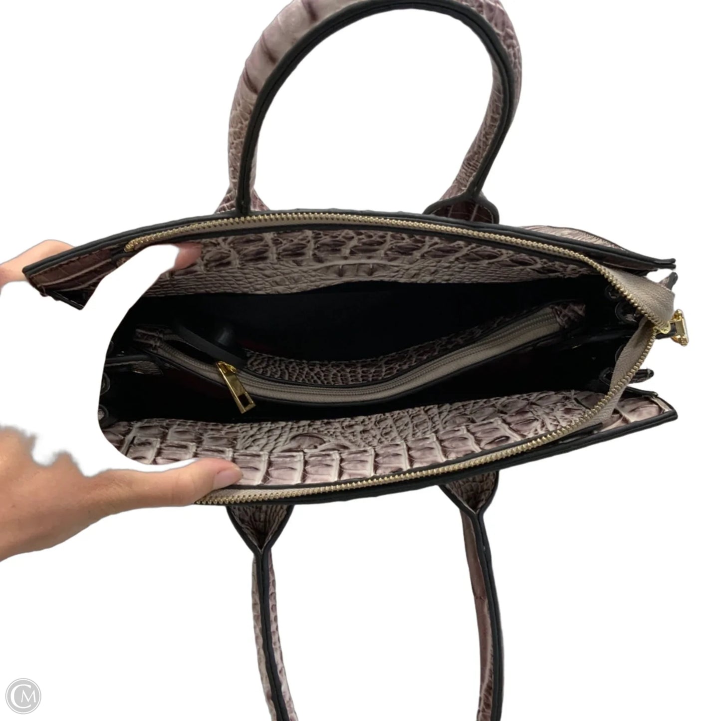 Handbag By Clothes Mentor, Size: Medium