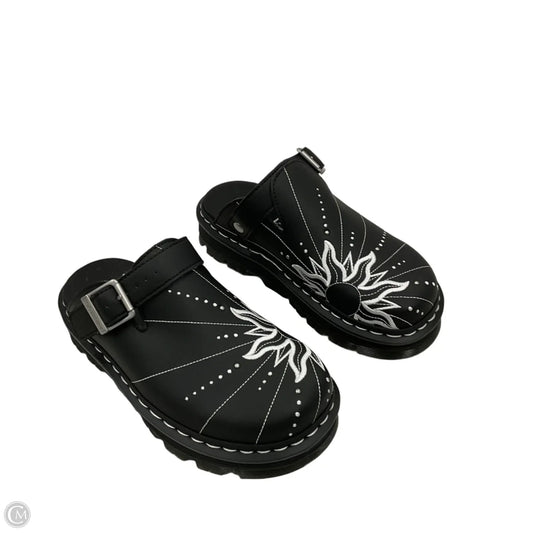 Shoes Flats By Dr Martens In Black, Size: 8