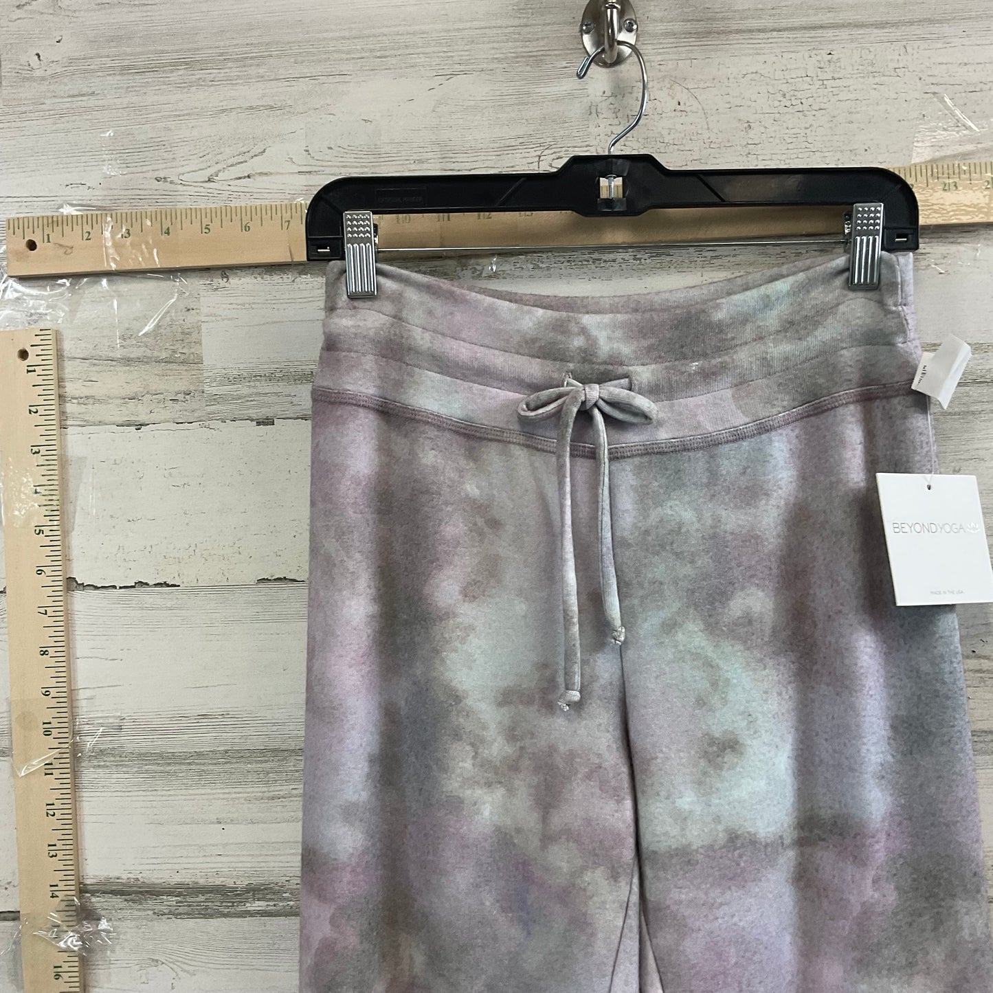 Grey & Purple Athletic Pants Beyond Yoga, Size S